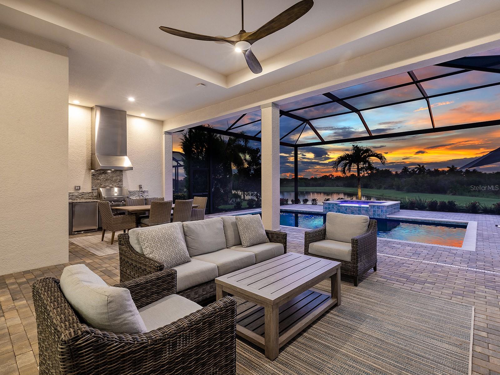 LAKE CLUB - Residential