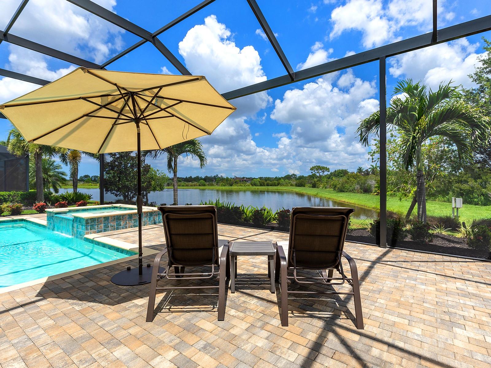 LAKE CLUB - Residential