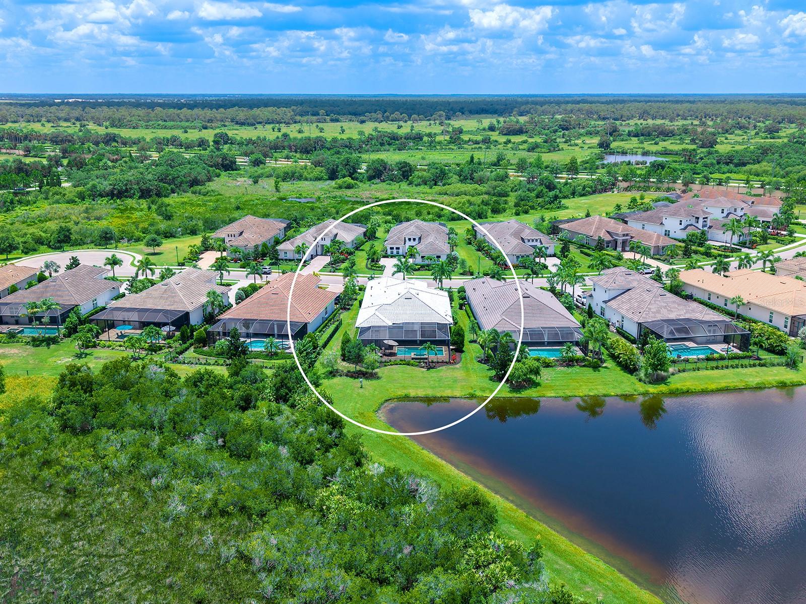 LAKE CLUB - Residential