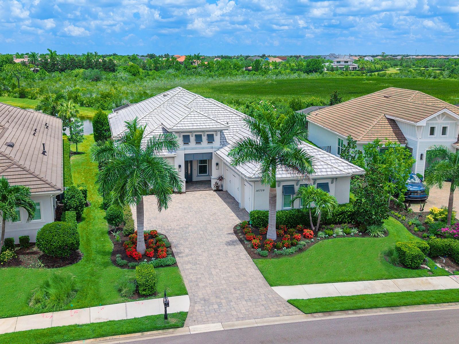 LAKE CLUB - Residential