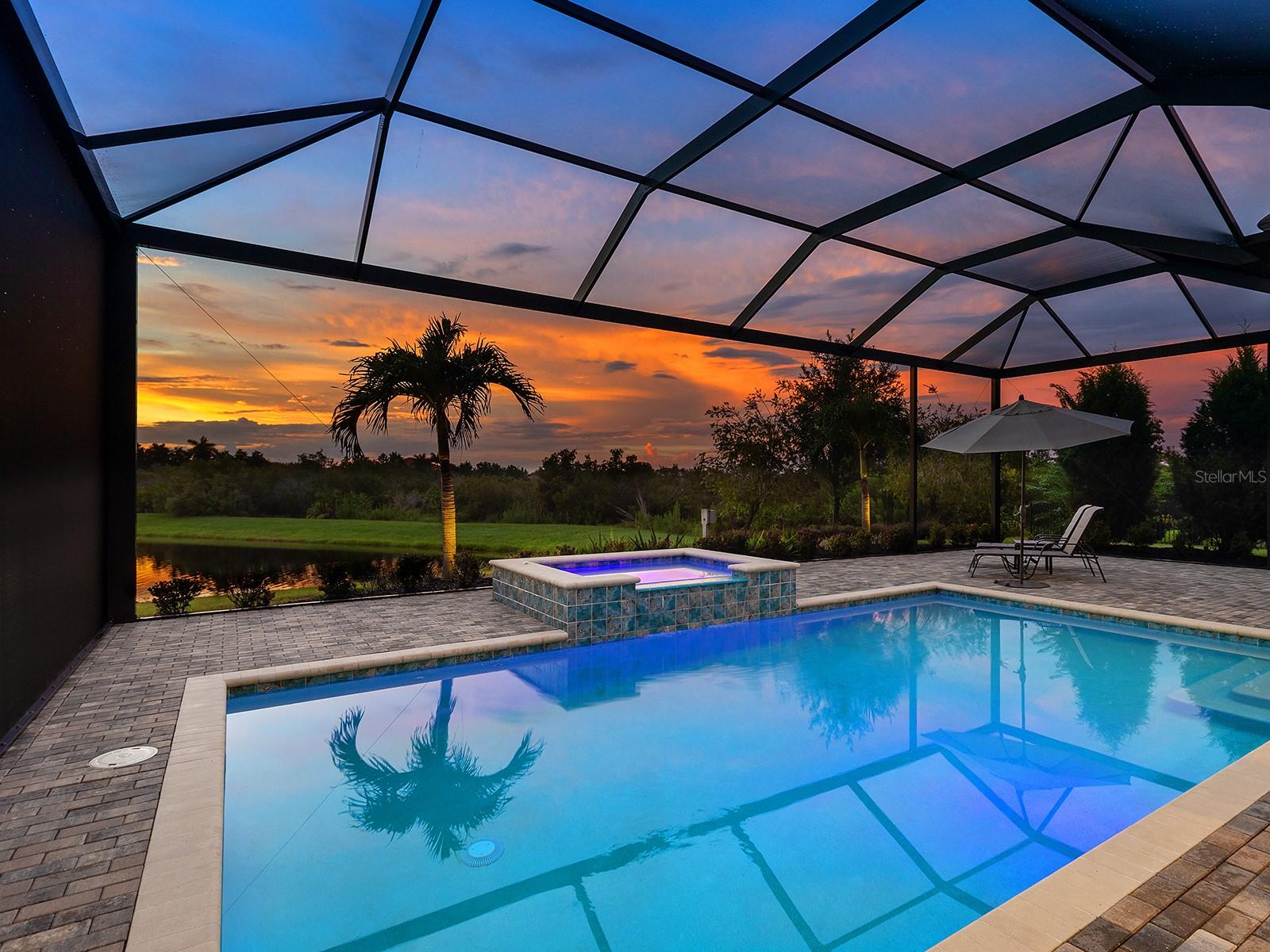 LAKE CLUB - Residential