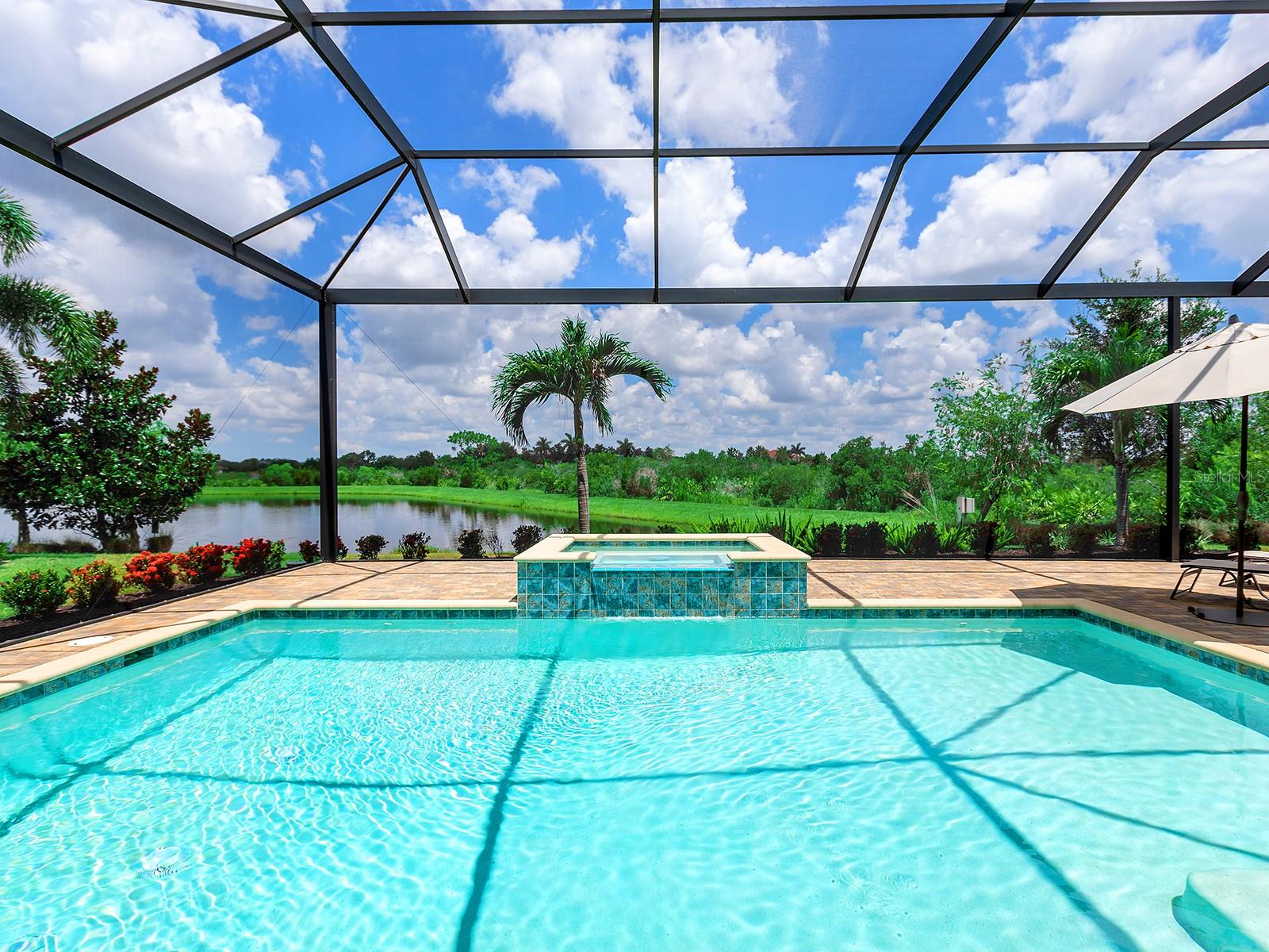 LAKE CLUB - Residential
