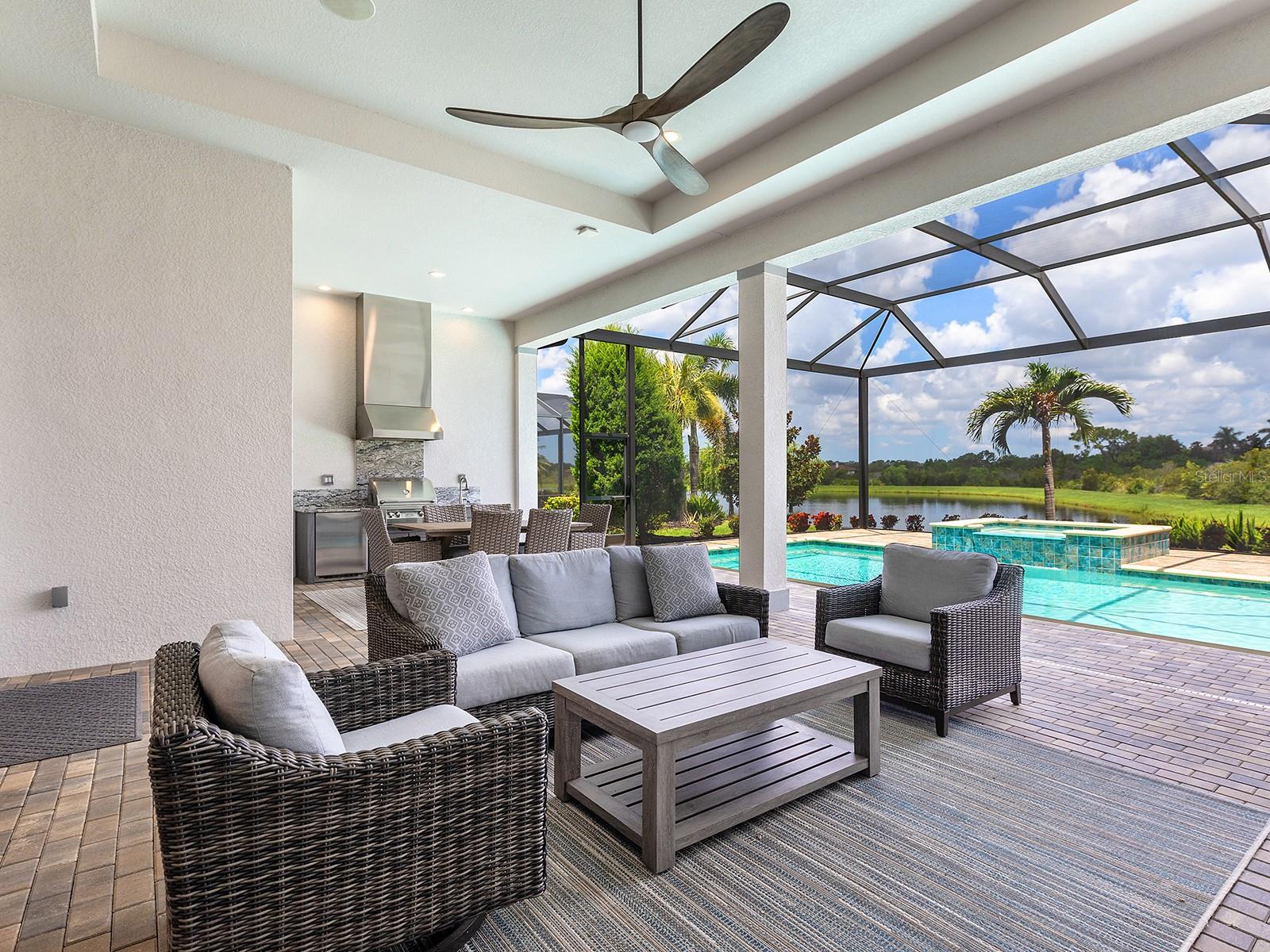 LAKE CLUB - Residential