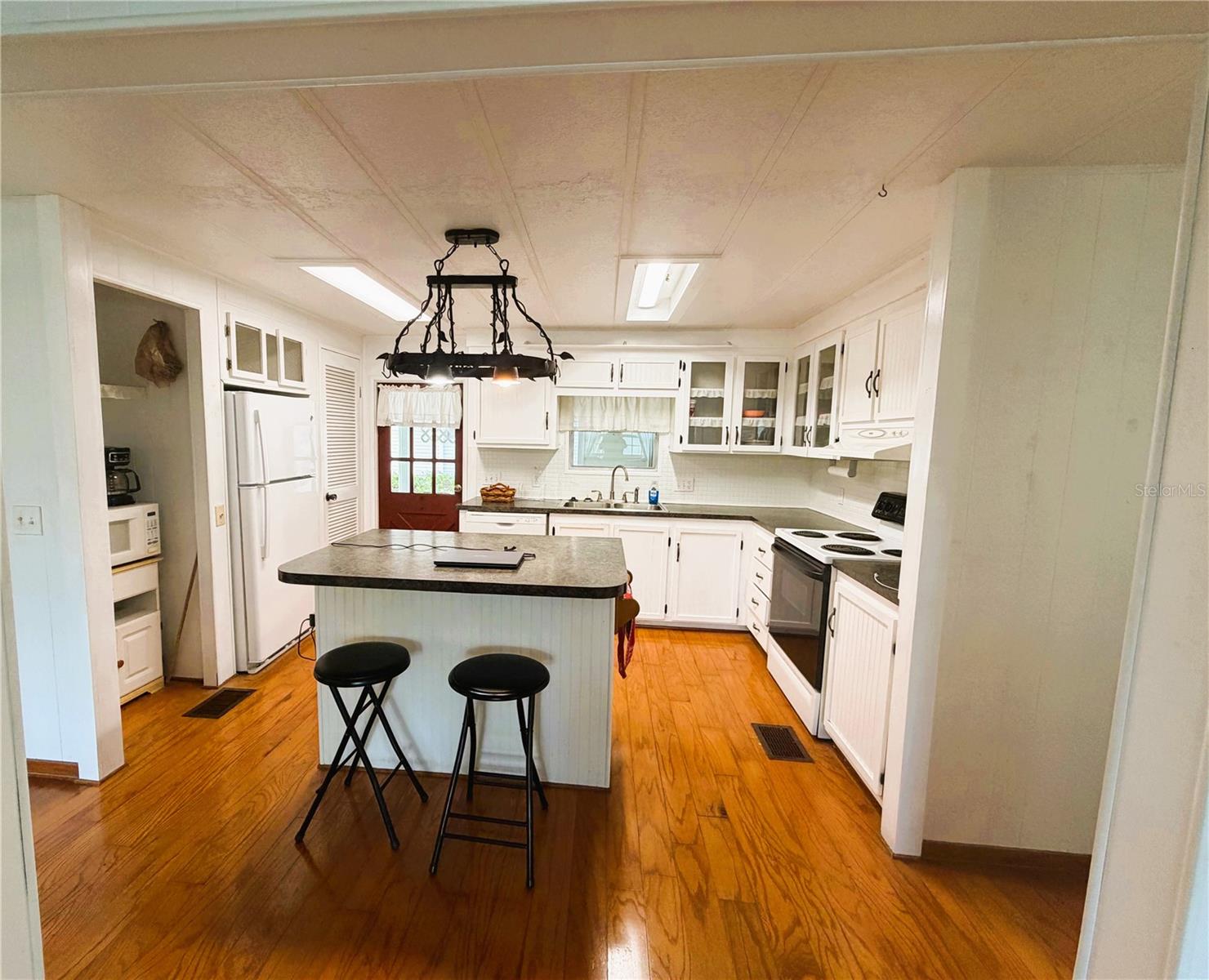 HAWTHORNE AT LEESBURG A COOP - Residential