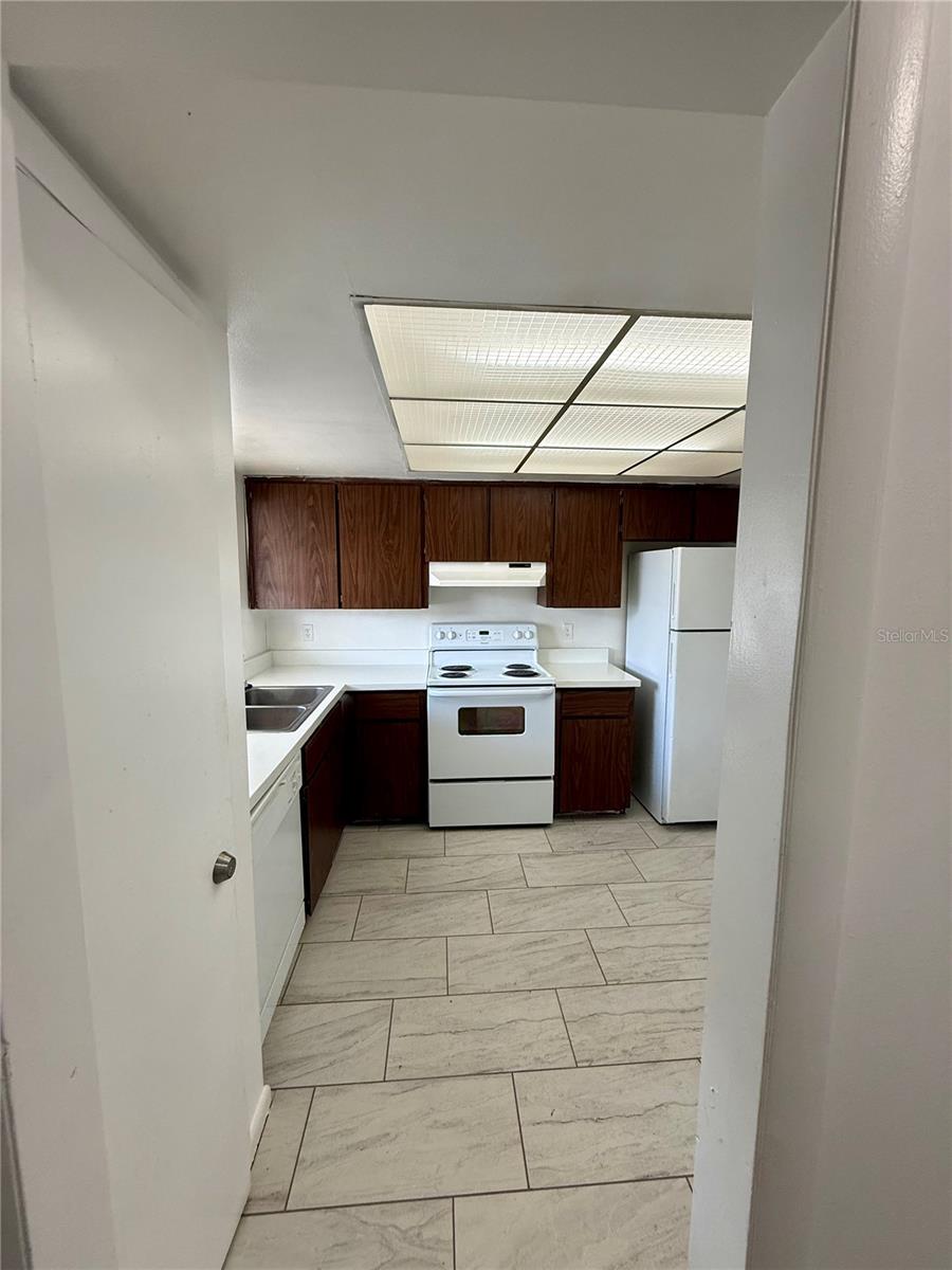 LAUREL HILLS CONDO - Residential Lease