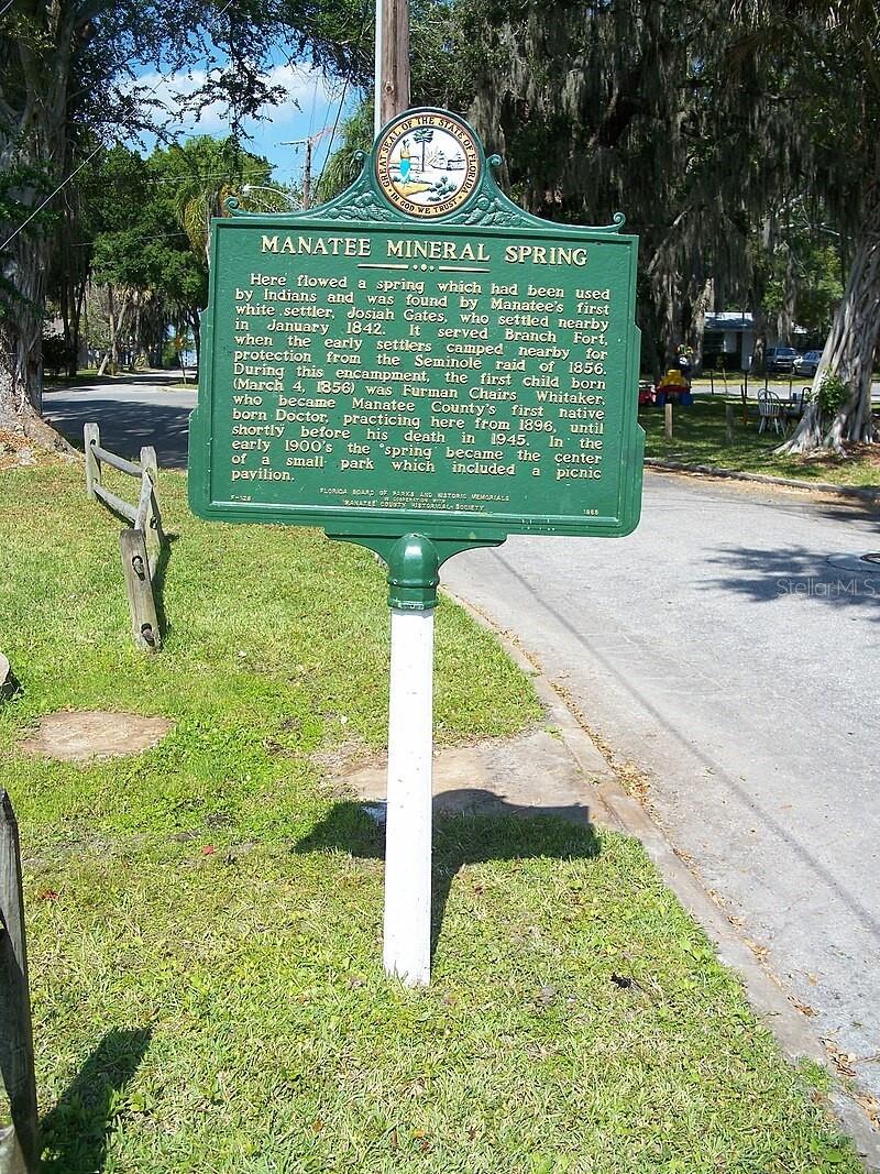 PORT CHARLOTTE SUB 01 - Land