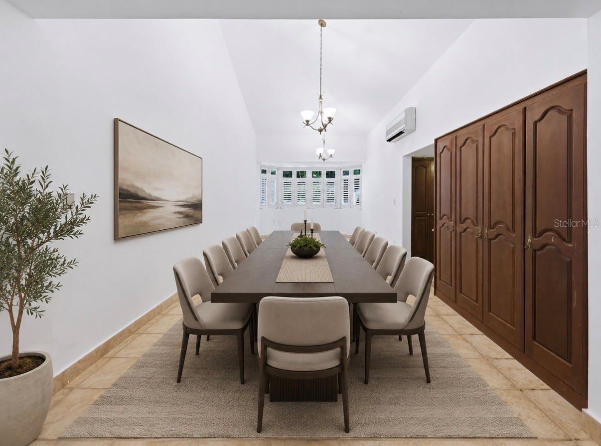 LOS FRAILES - Residential
