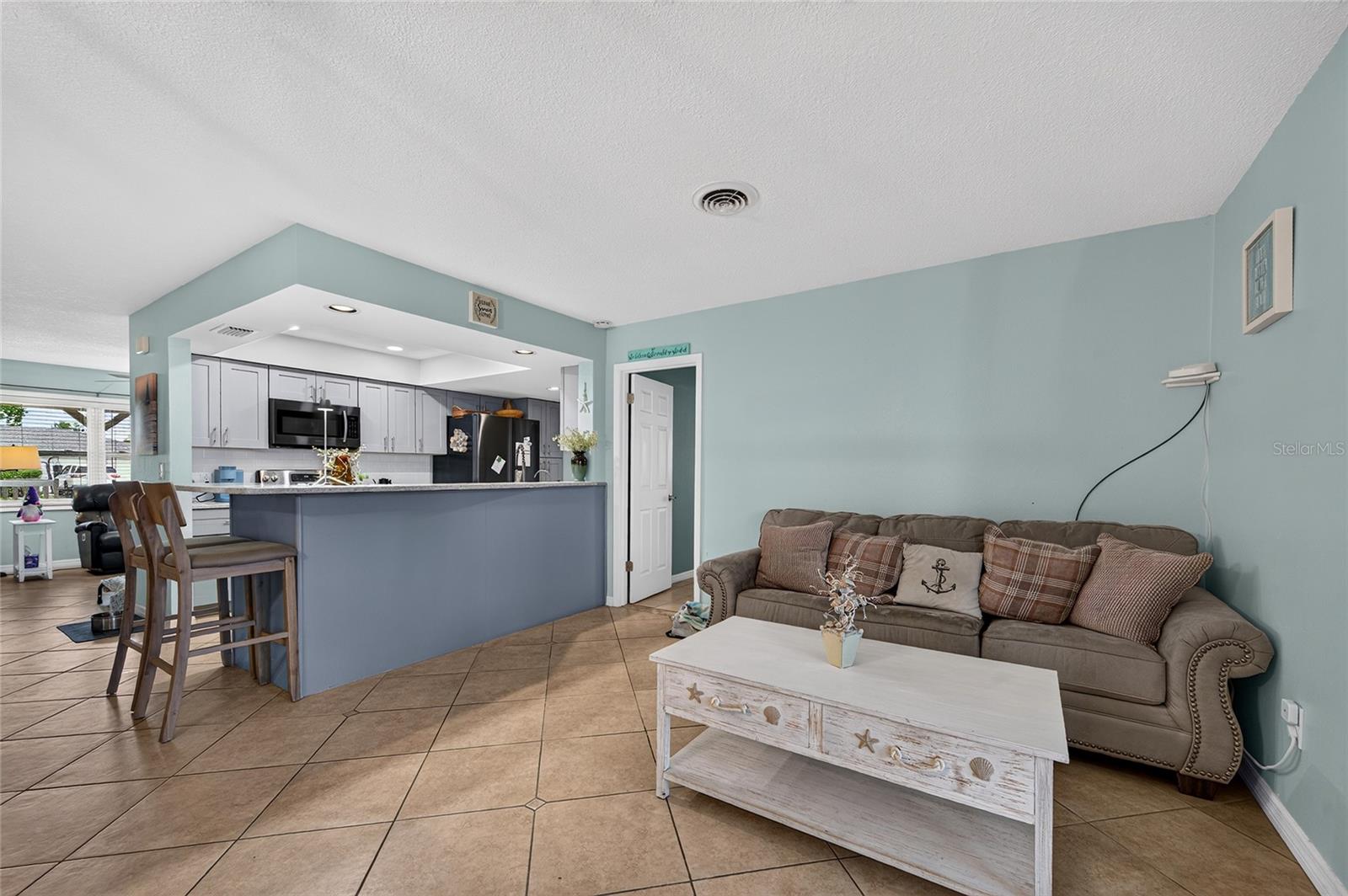 SOUTH VENICE - Residential