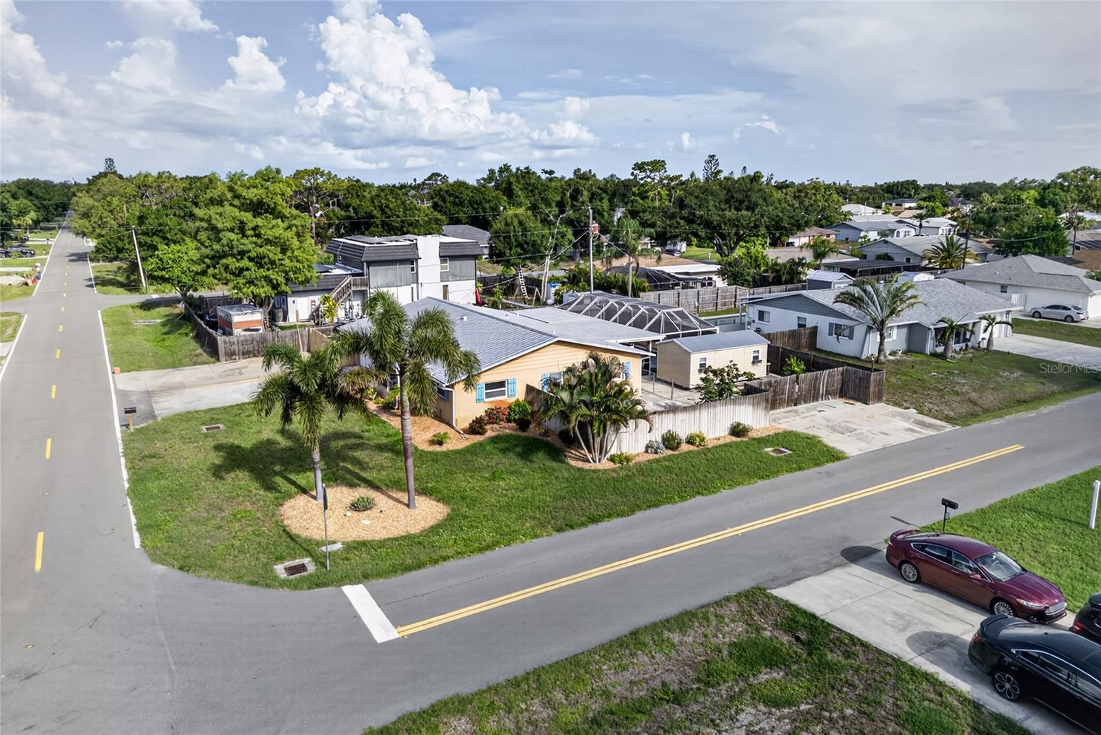 SOUTH VENICE - Residential