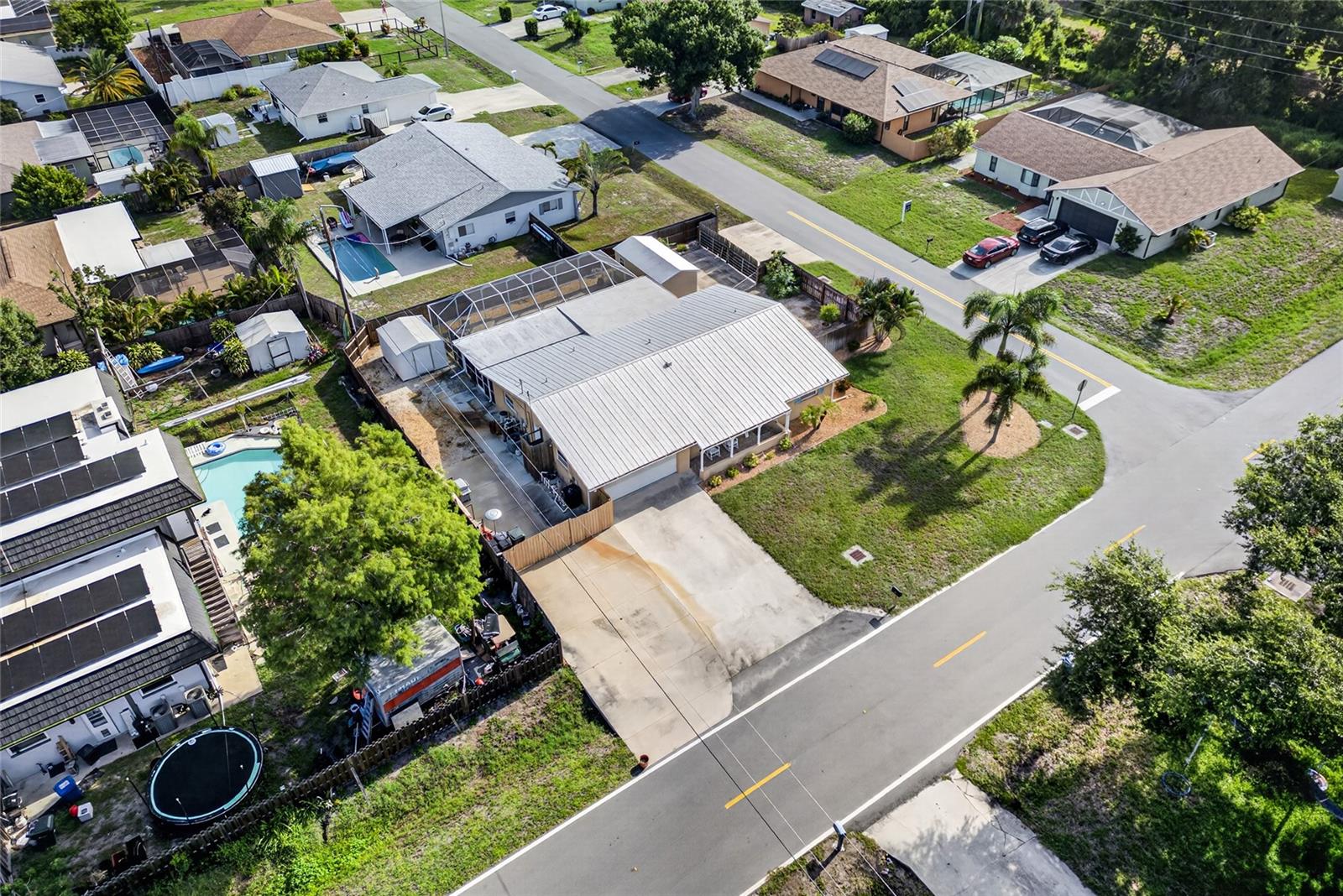 SOUTH VENICE - Residential
