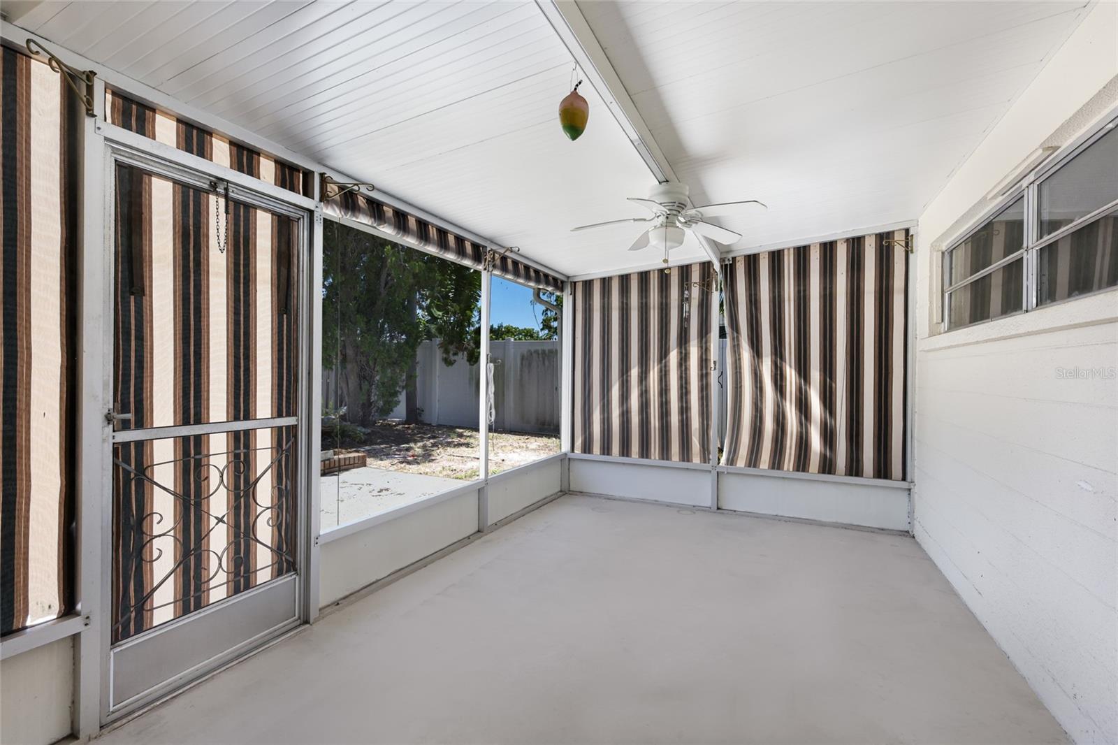 WINDSOR PARK FIRST UNIT - Residential