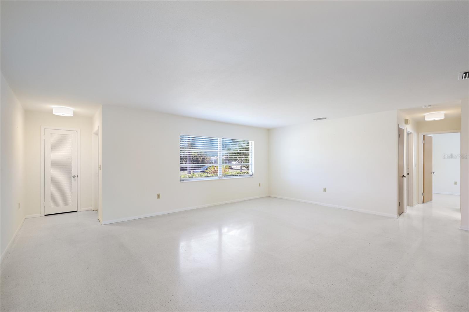 WINDSOR PARK FIRST UNIT - Residential
