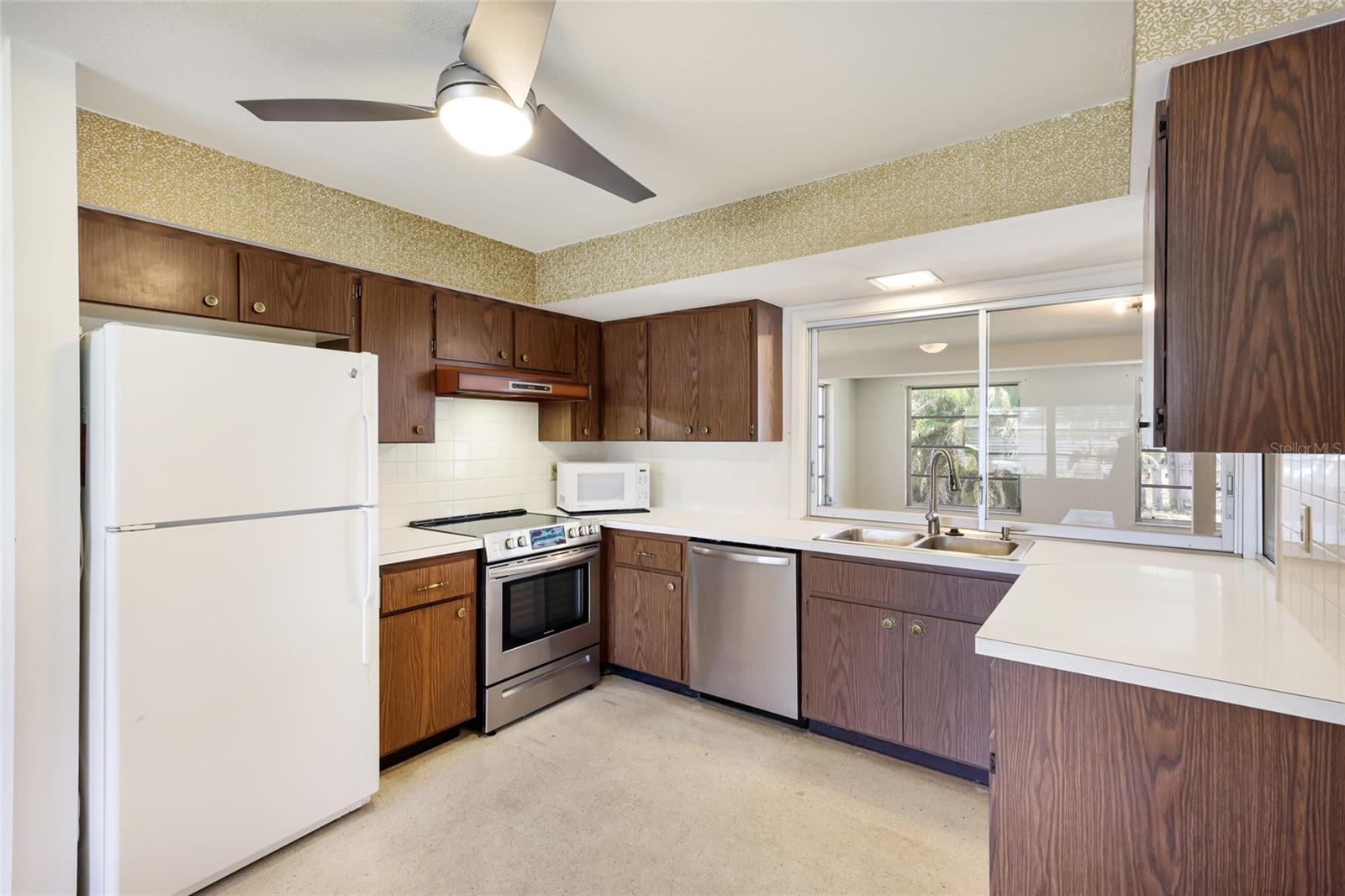WINDSOR PARK FIRST UNIT - Residential