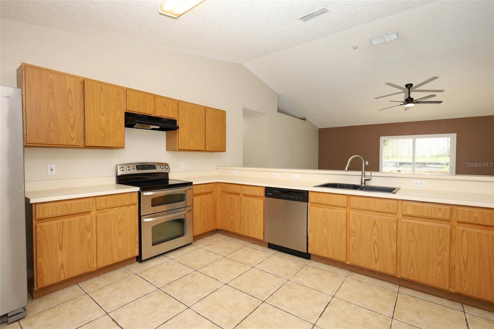 DELTONA LAKES UNIT 9 - Residential