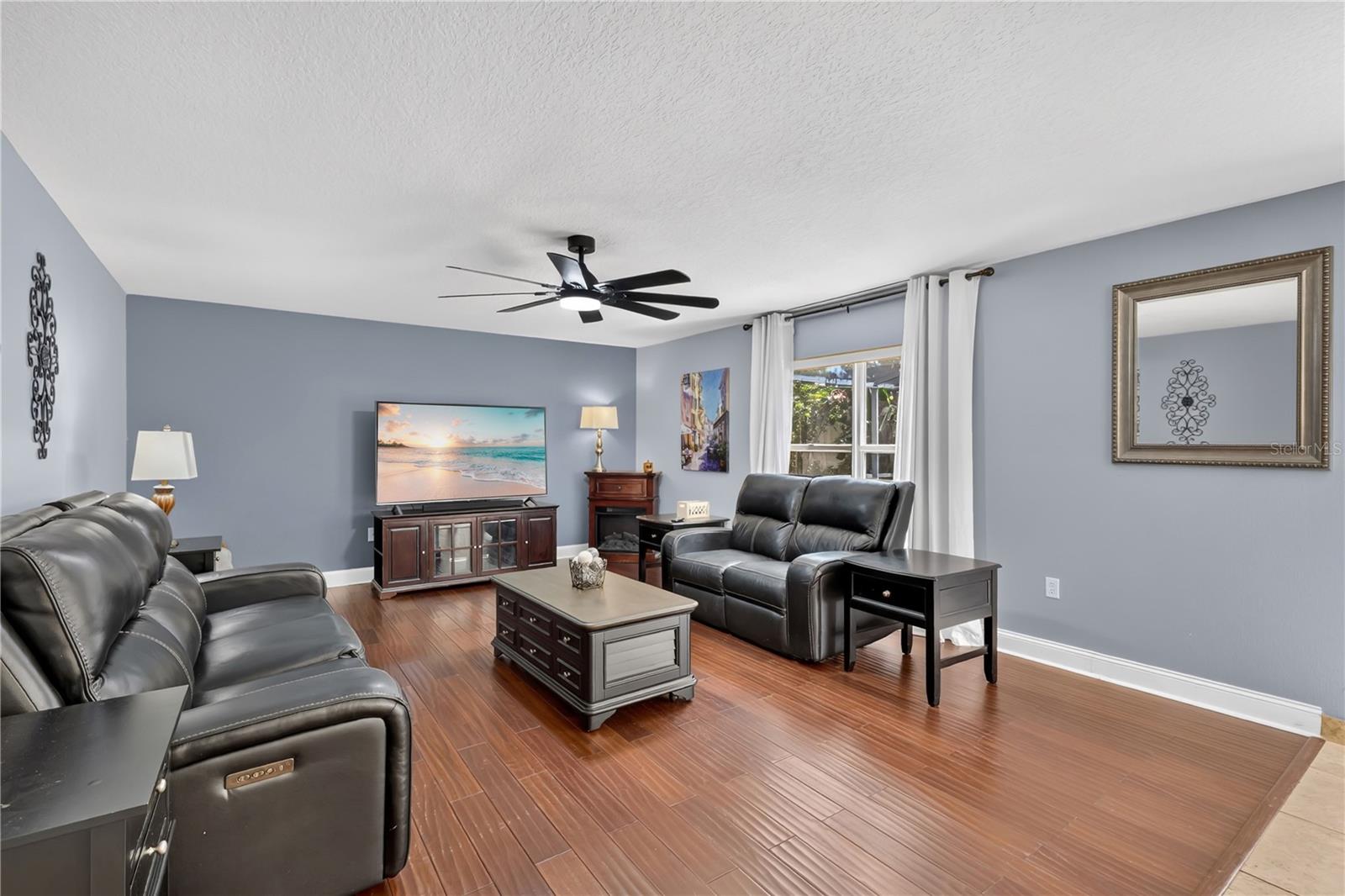 ASHTON PARK - Residential