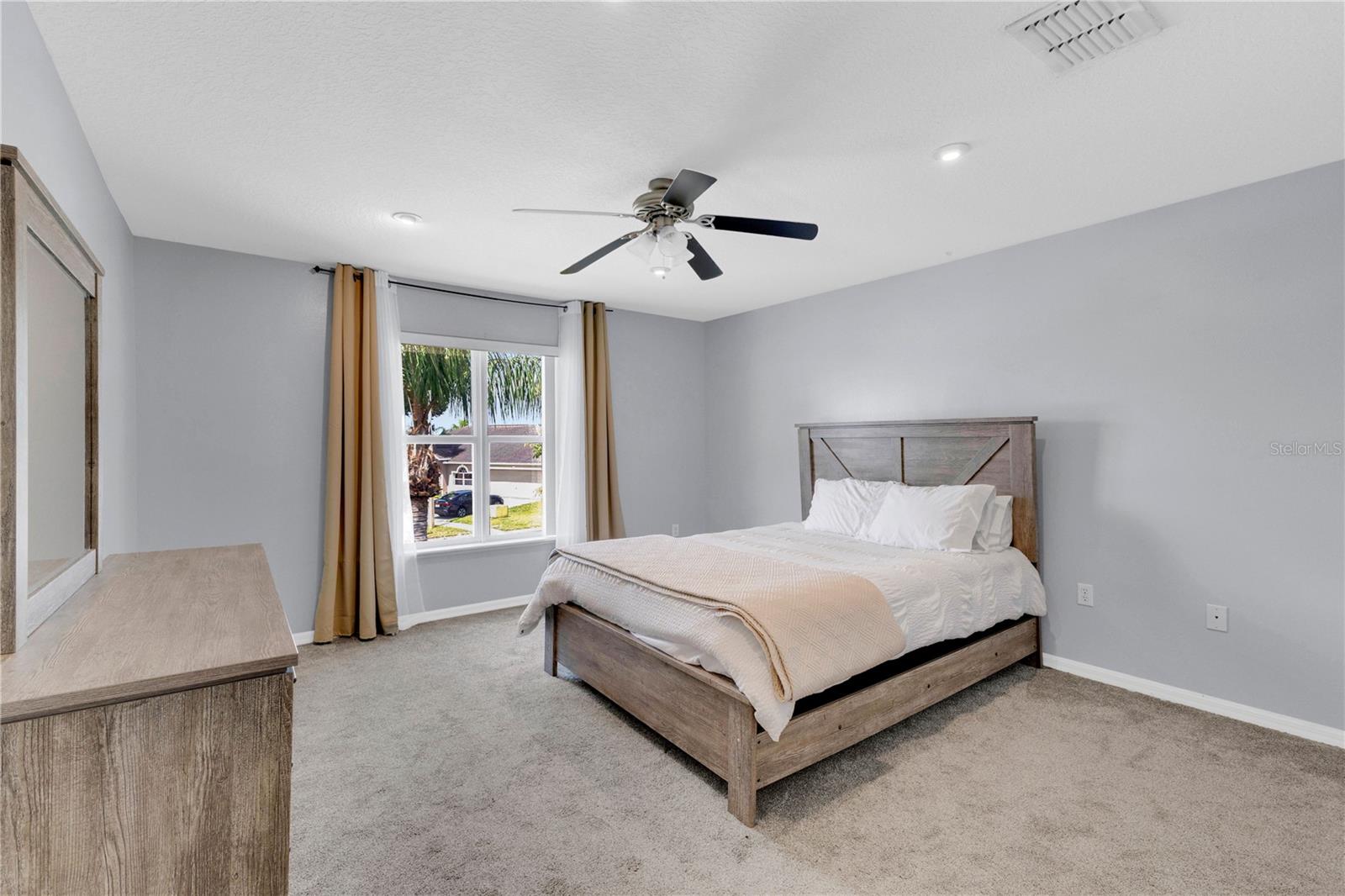 ASHTON PARK - Residential