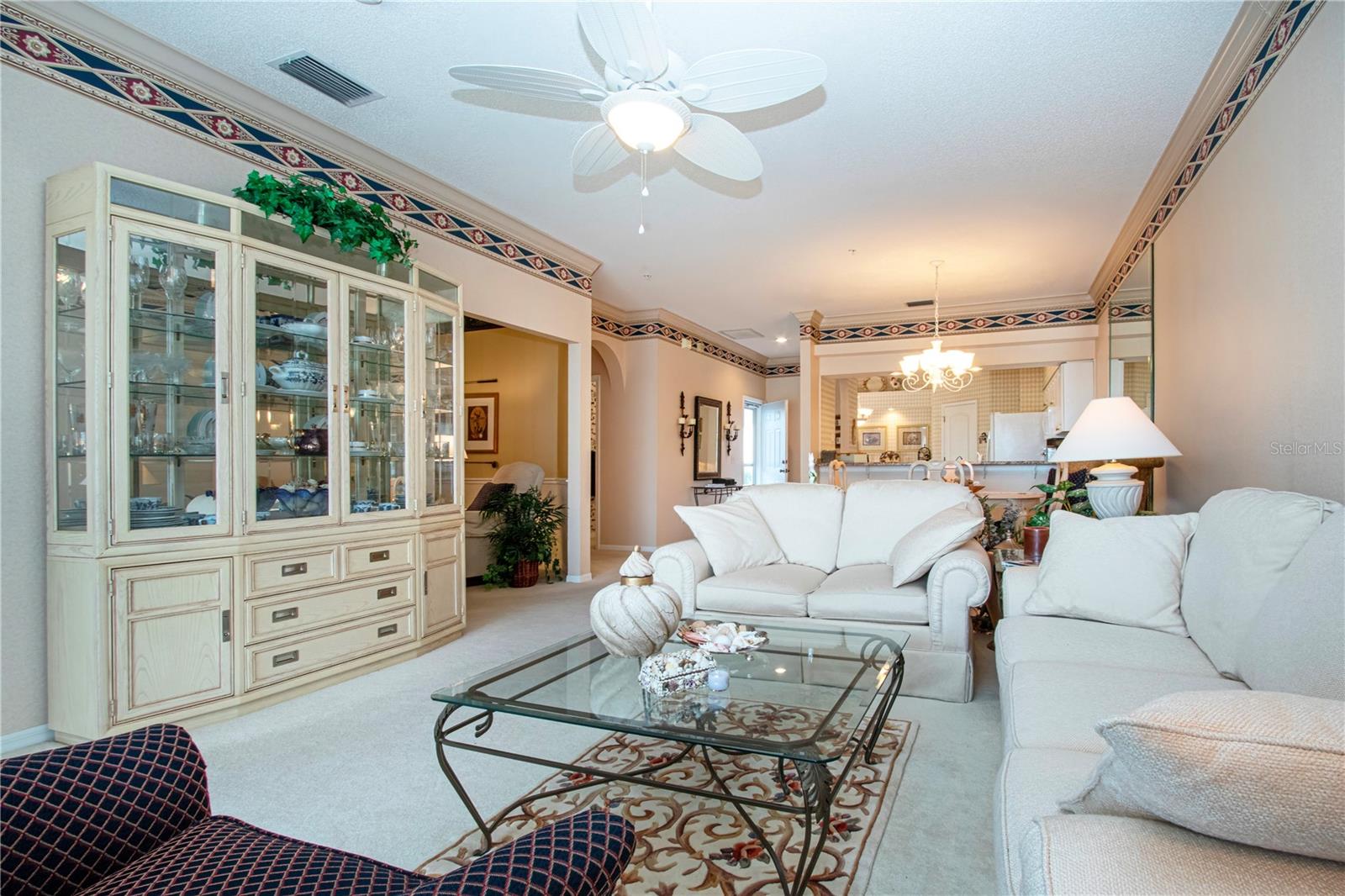 HERITAGE OAKS GOLF & COUNTRY CLUB - Residential