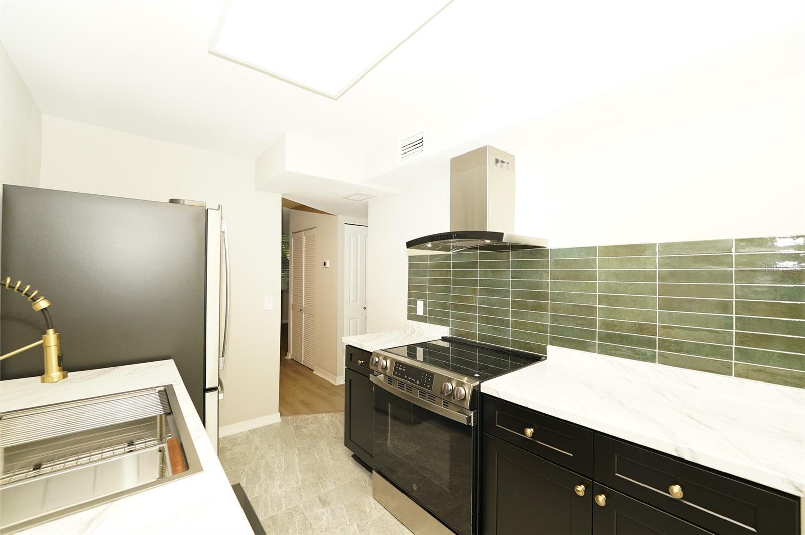 WINSTON PARK NORTHEAST - Residential