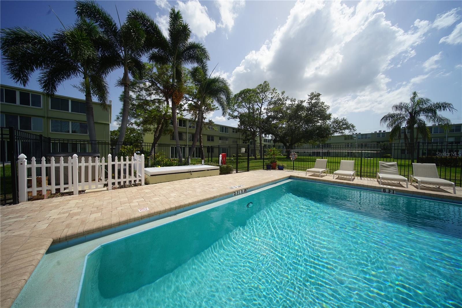 WINSTON PARK NORTHEAST - Residential