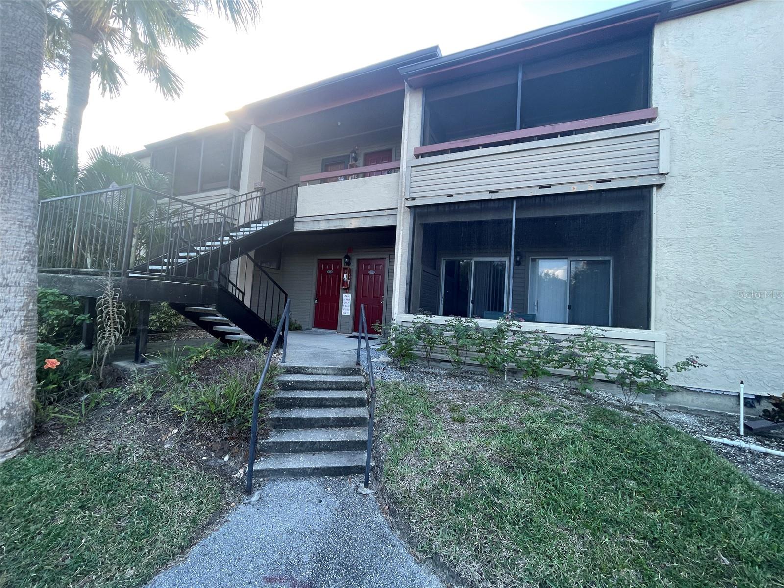 Location Location Location 
Right on Gandy Blvd. This condo is a 1/1 with granite countertops, new appliances, wood floors throughout, located on 1st floor with patio. This community offers 2 heated pools, 2 hot tubs overlooking the lake, clubhouse full kitchen for entertainment, Fitness Center with Plasma TV’s, Sauna, Business center with free Wi-Fi, Theatre Room for watching movies and sports, I-pod and I-box access, Racquetball court /Basketball Half court, tennis & Volleyball court.