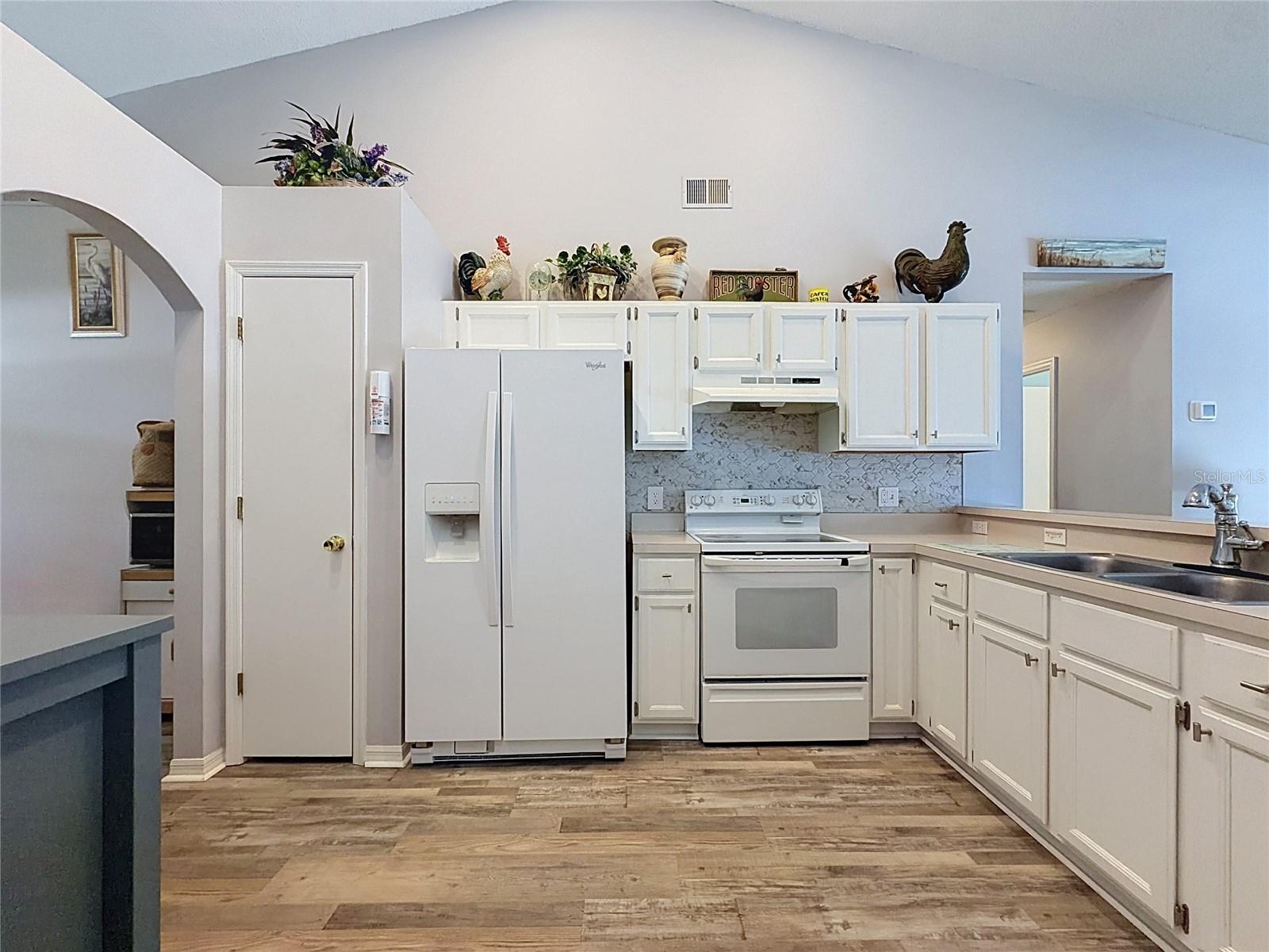 LAKE DAVENPORT ESTATES WEST PH 02 - Residential