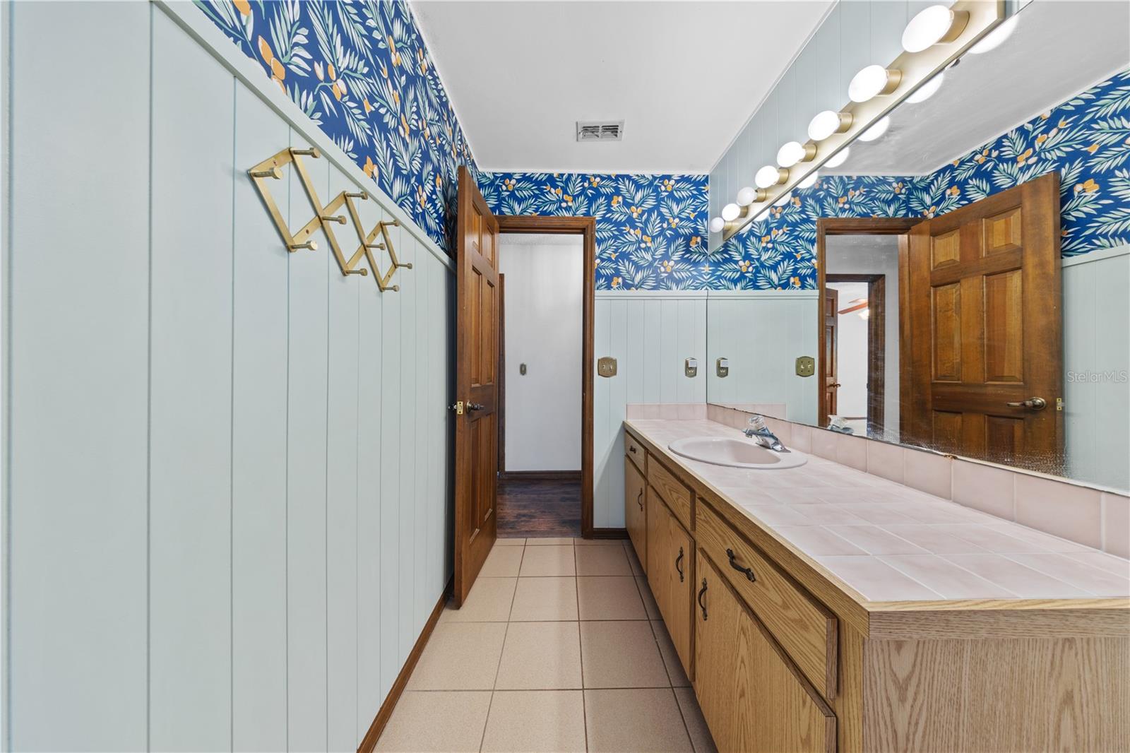 KAYWOOD REPLAT - Residential