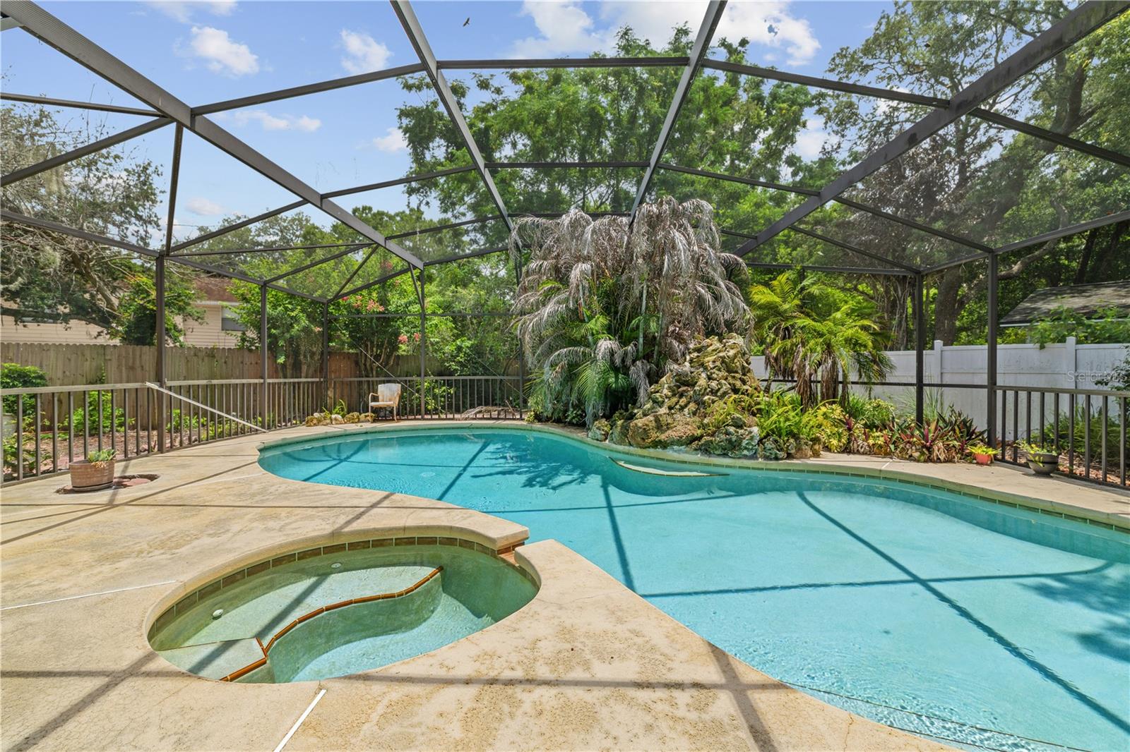 KAYWOOD REPLAT - Residential