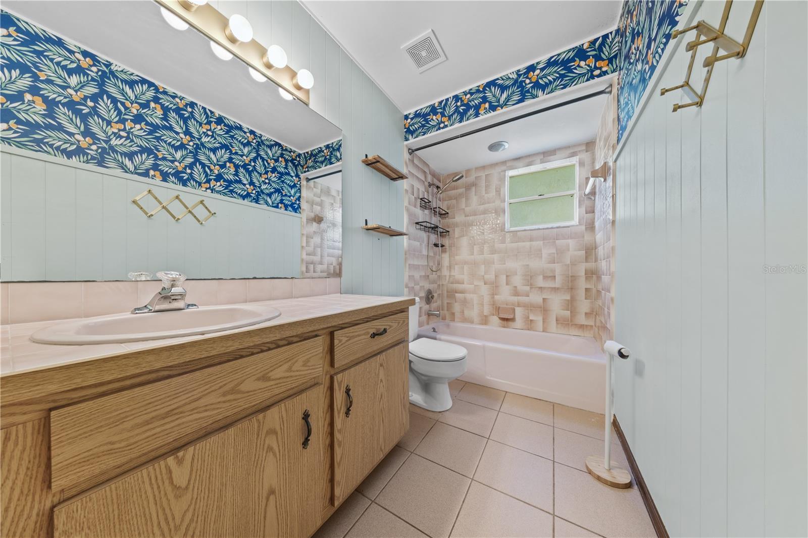 KAYWOOD REPLAT - Residential