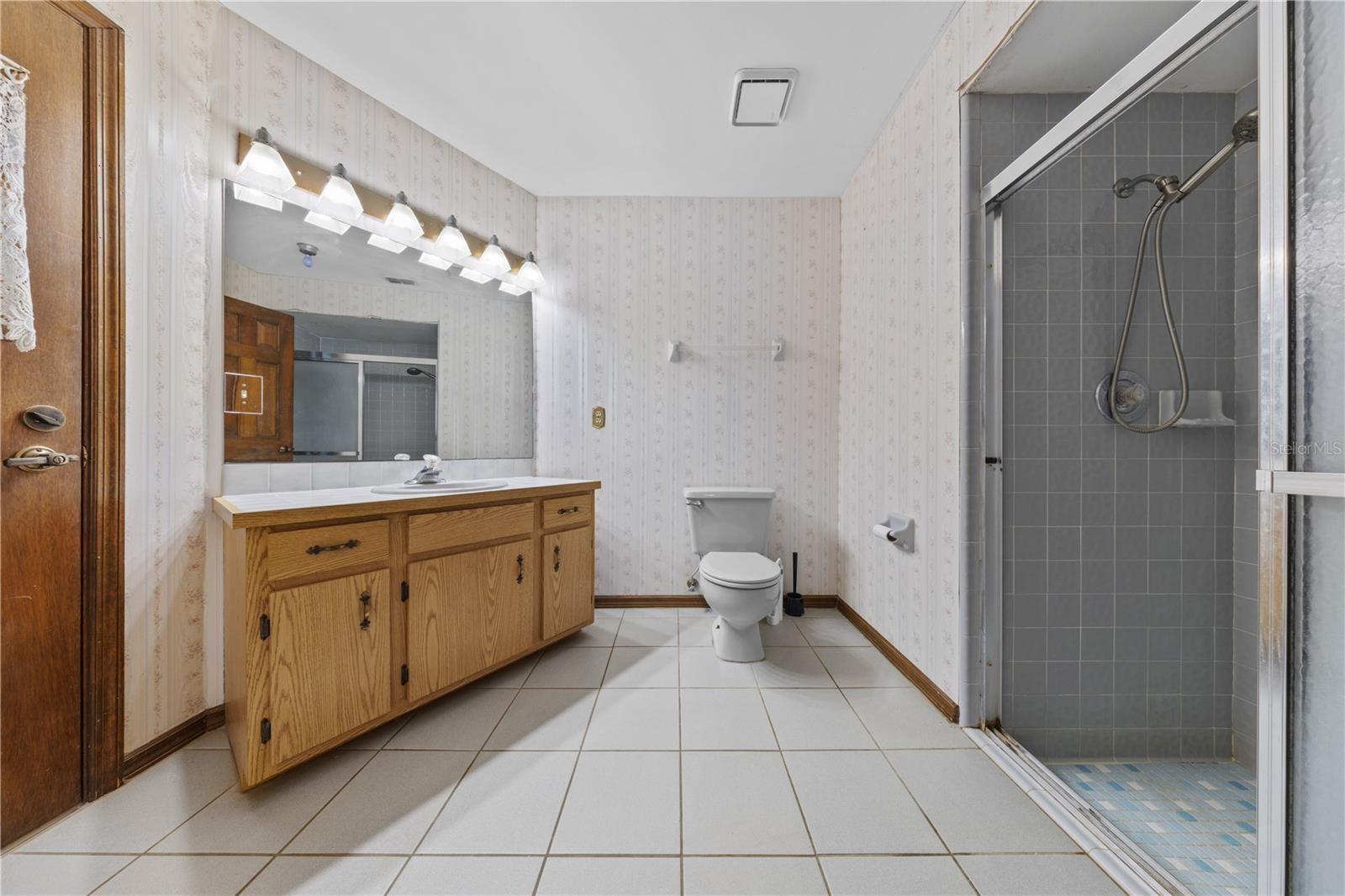 KAYWOOD REPLAT - Residential