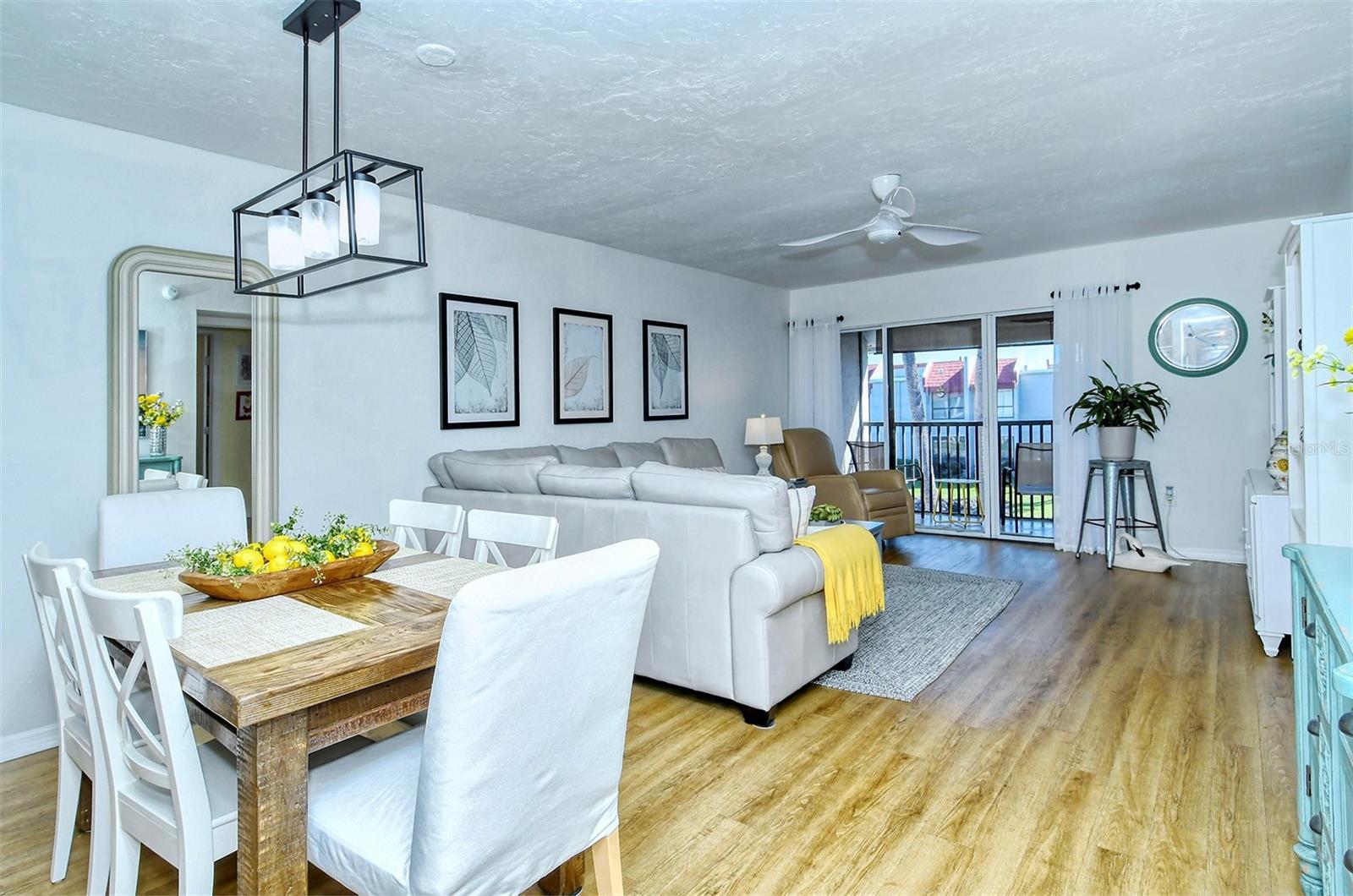 RUNAWAY BAY - Residential