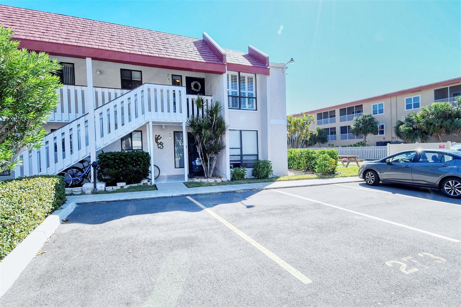 RUNAWAY BAY - Residential