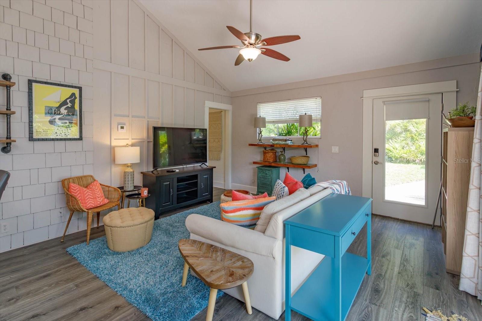 CLOVERLAWN - Residential