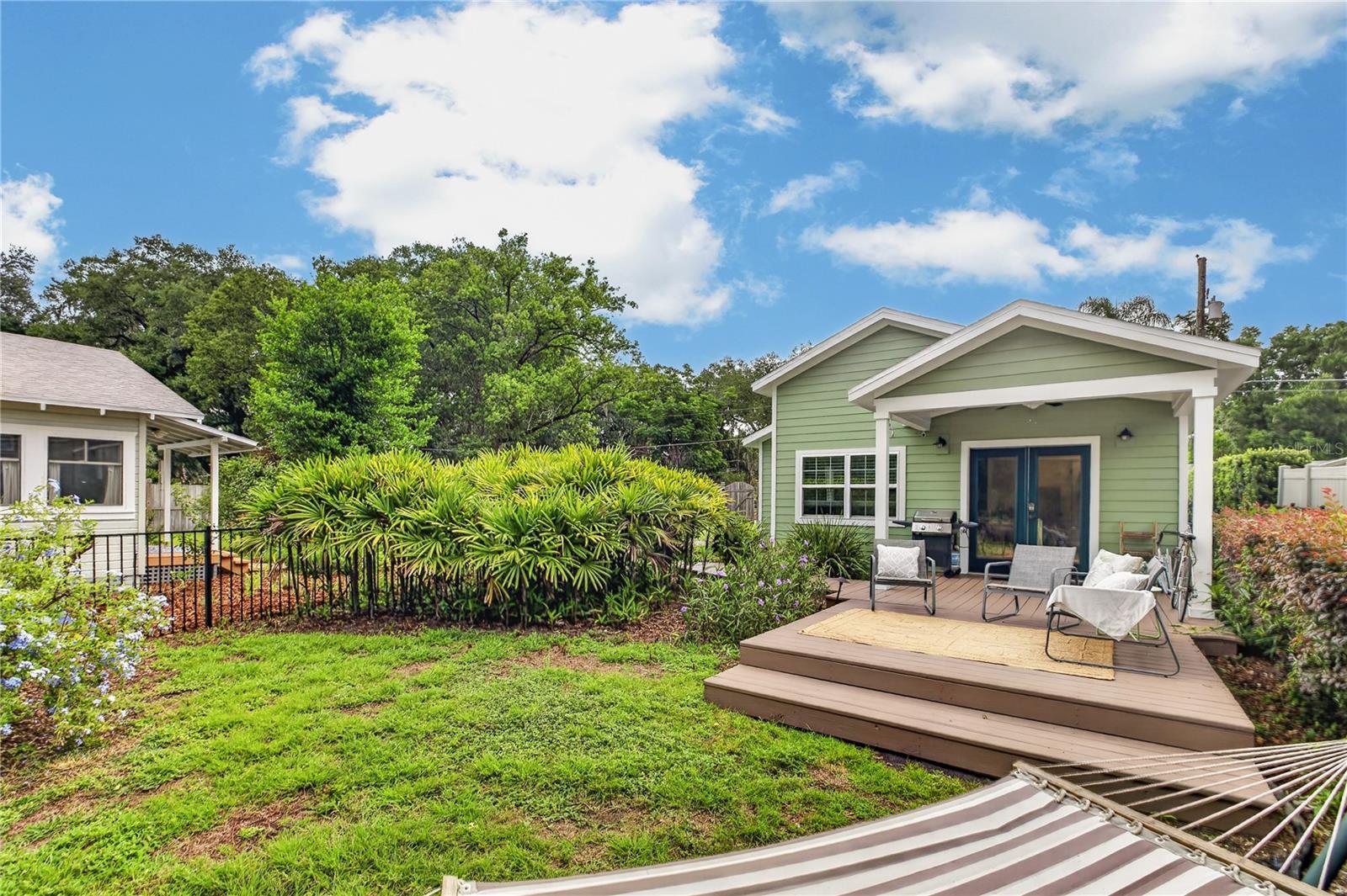 CLOVERLAWN - Residential