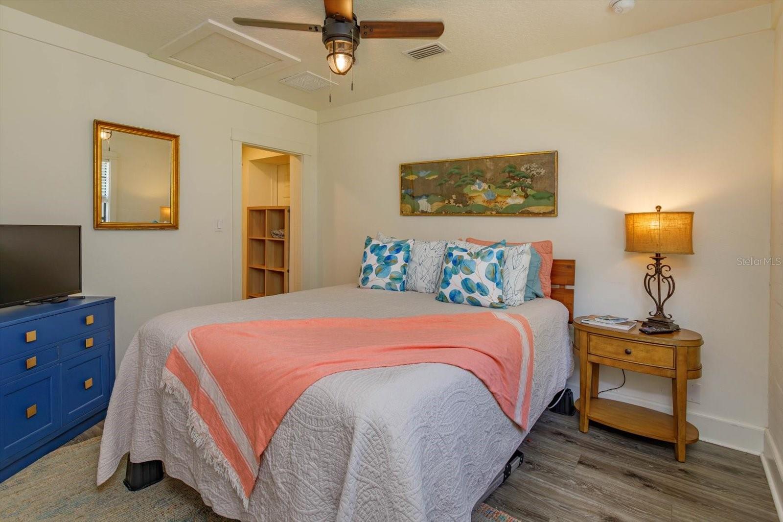 CLOVERLAWN - Residential