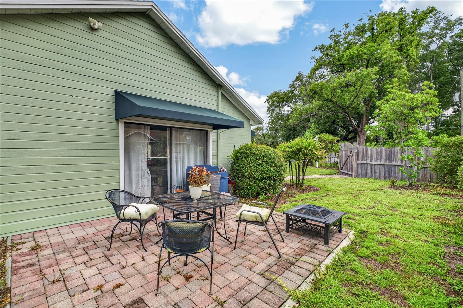 CLOVERLAWN - Residential