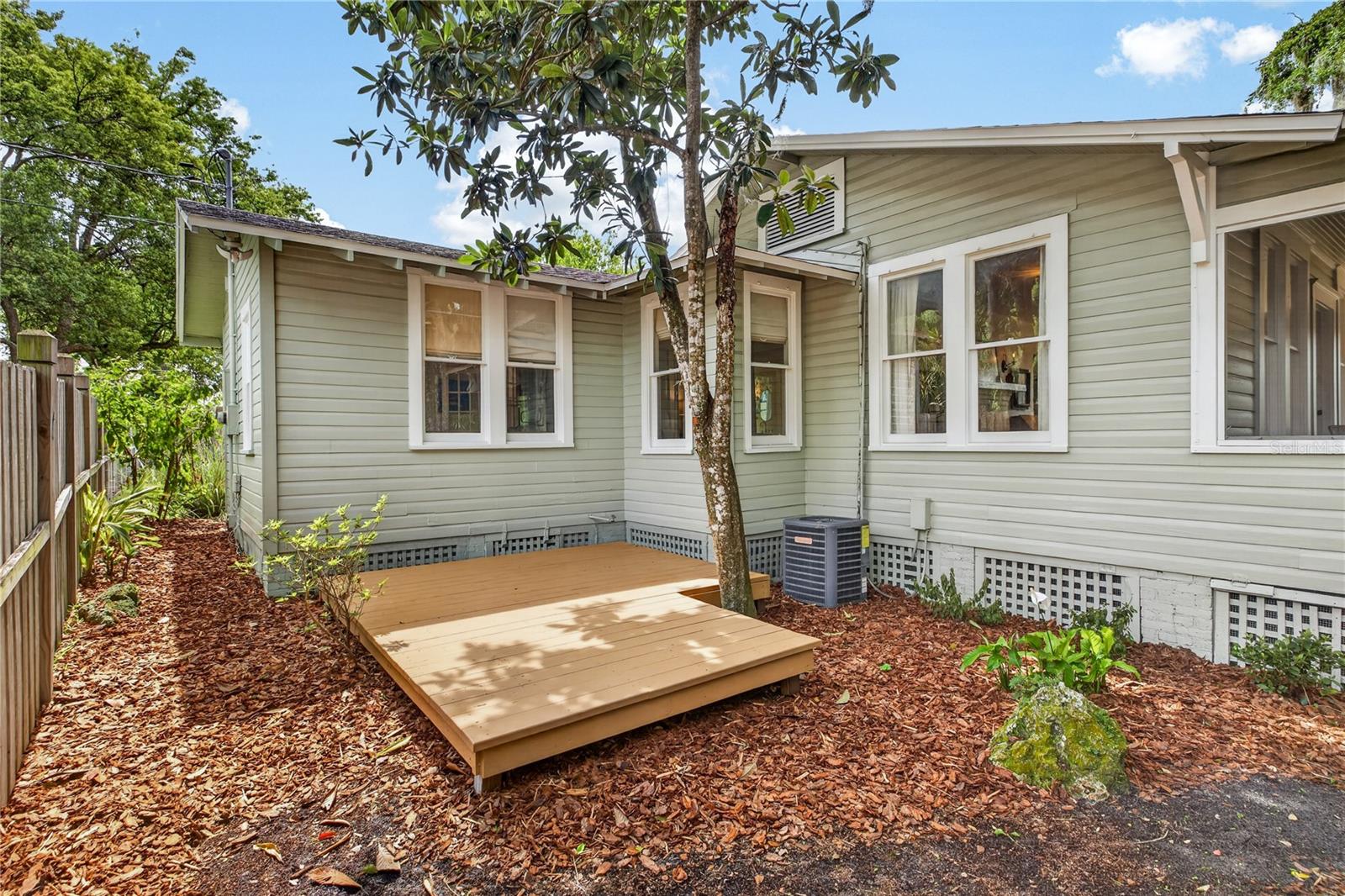 CLOVERLAWN - Residential