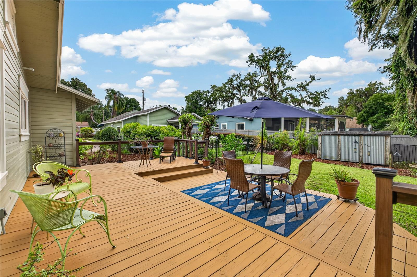 CLOVERLAWN - Residential