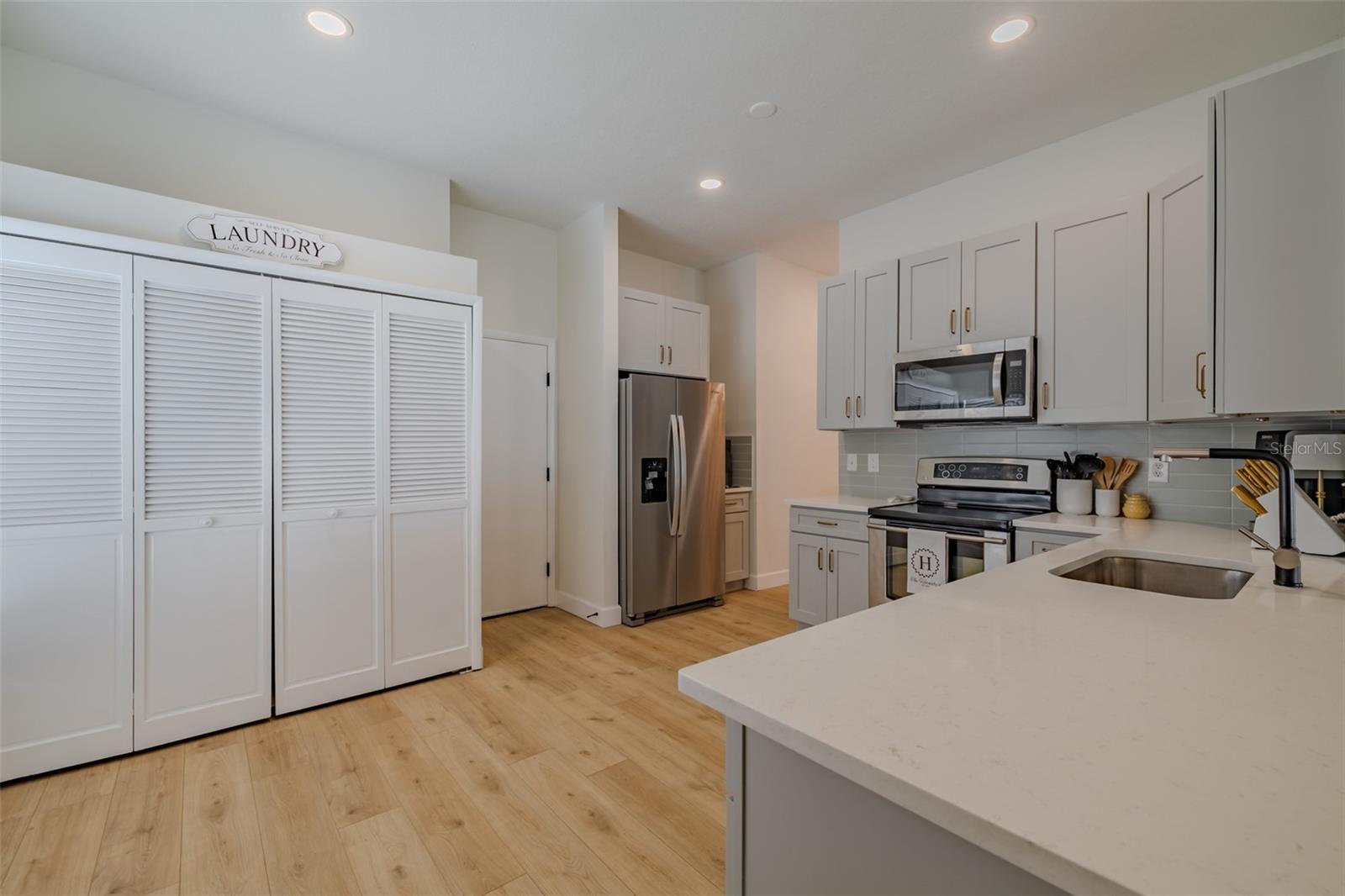 KINGSWAY OAKS PH 1 - Residential
