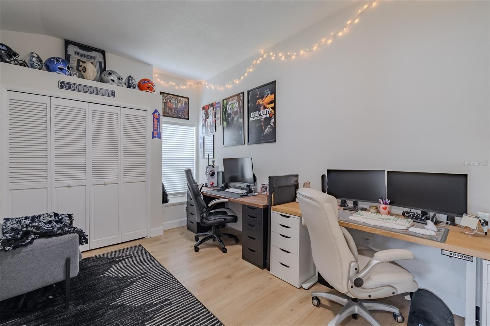 KINGSWAY OAKS PH 1 - Residential