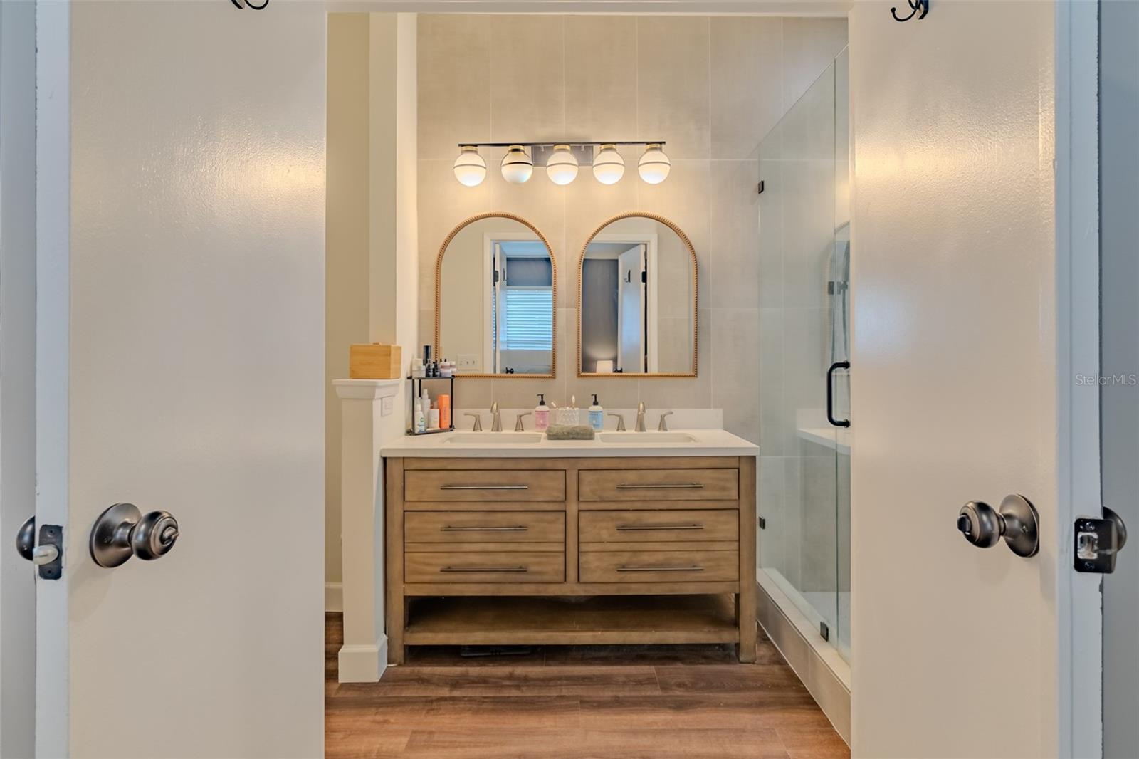 KINGSWAY OAKS PH 1 - Residential
