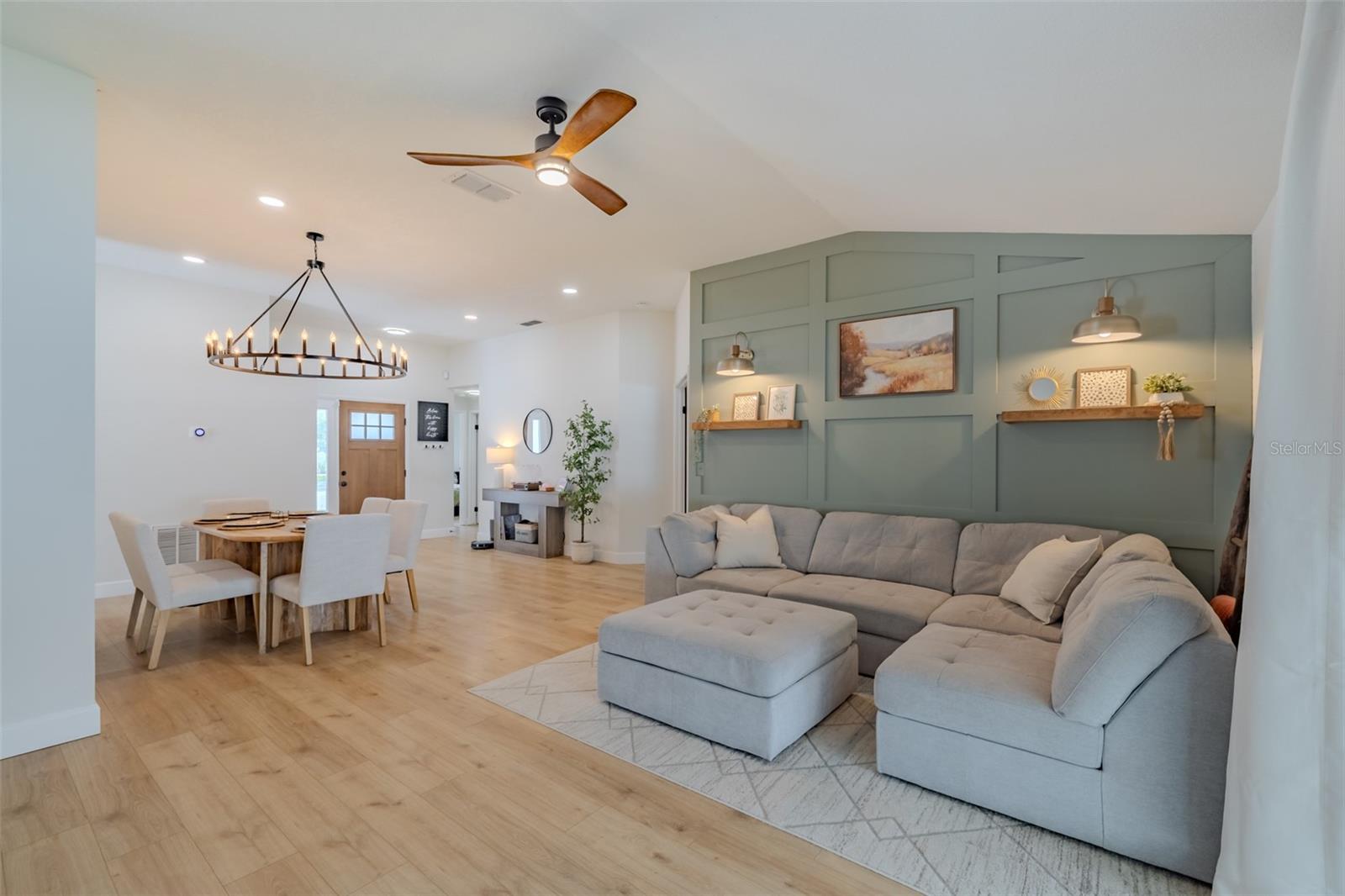 KINGSWAY OAKS PH 1 - Residential
