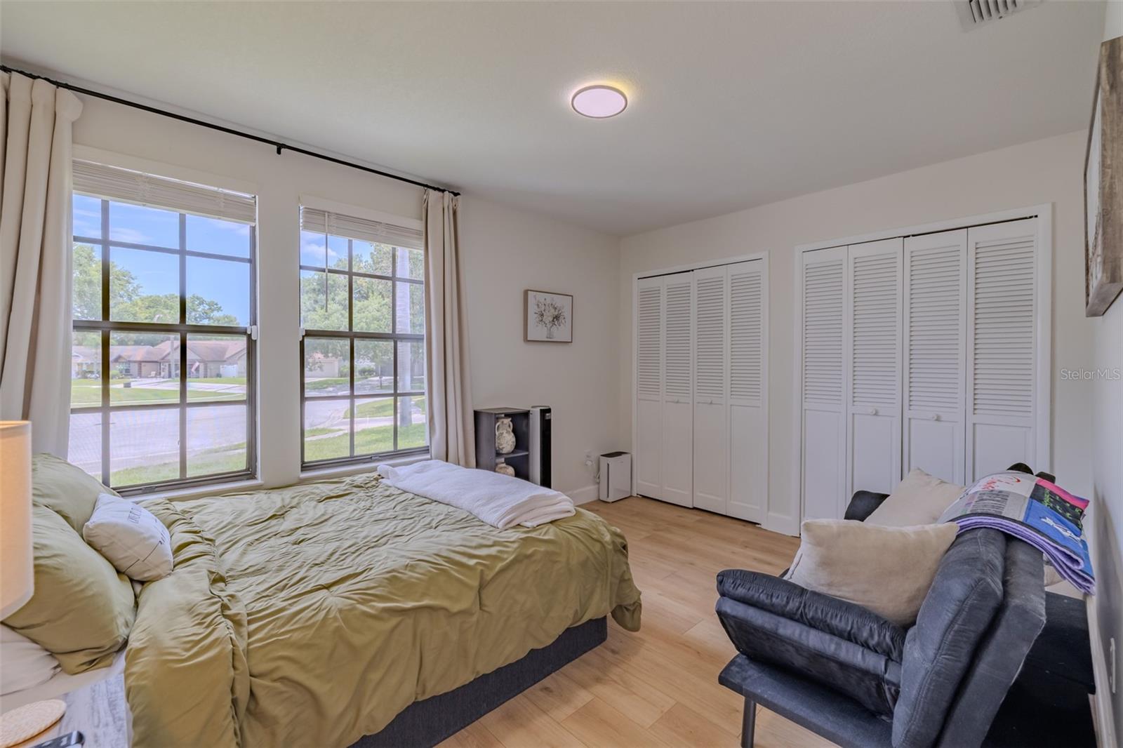 KINGSWAY OAKS PH 1 - Residential