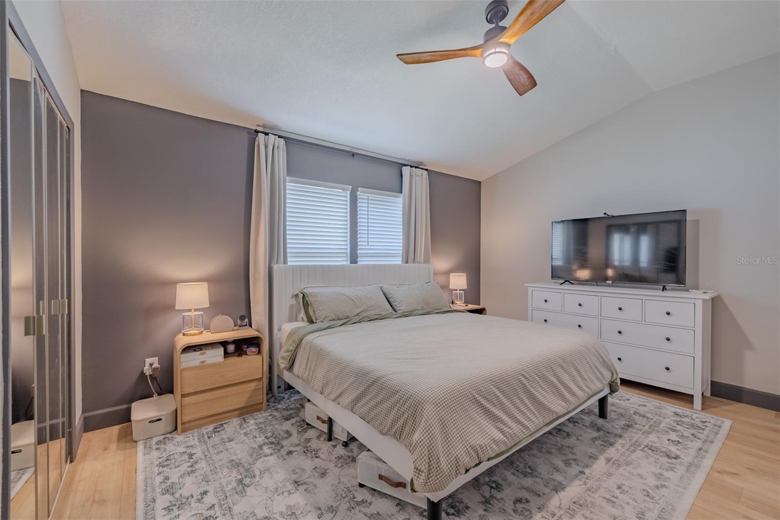KINGSWAY OAKS PH 1 - Residential