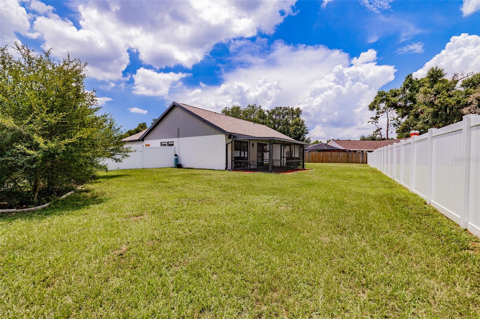 KINGSWAY OAKS PH 1 - Residential