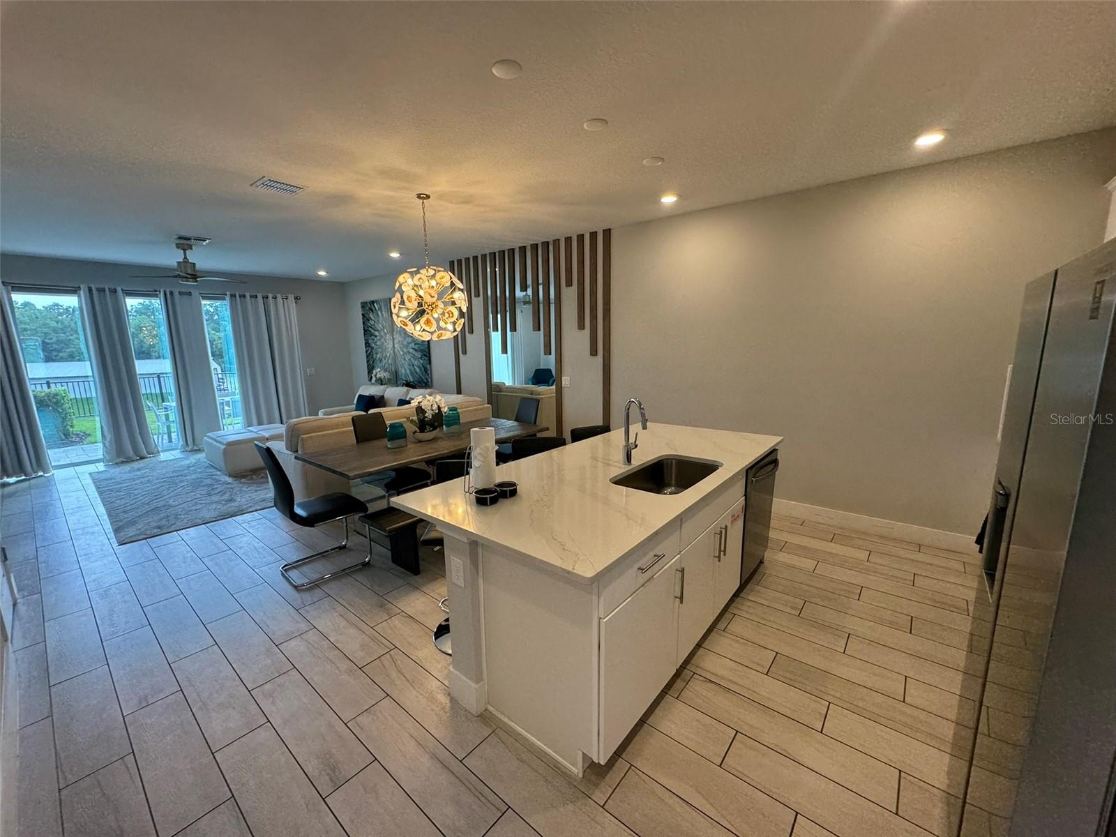 REUNION FAIRWAYS 17 & 18 PH 3 - Residential Lease