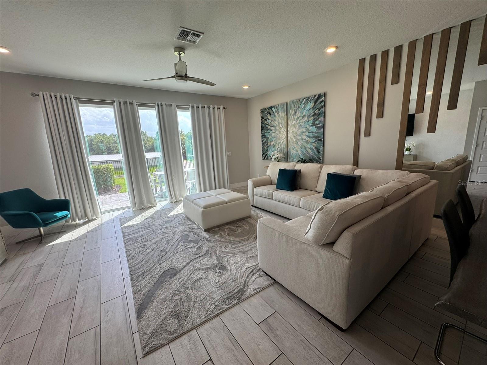 REUNION FAIRWAYS 17 & 18 PH 3 - Residential Lease