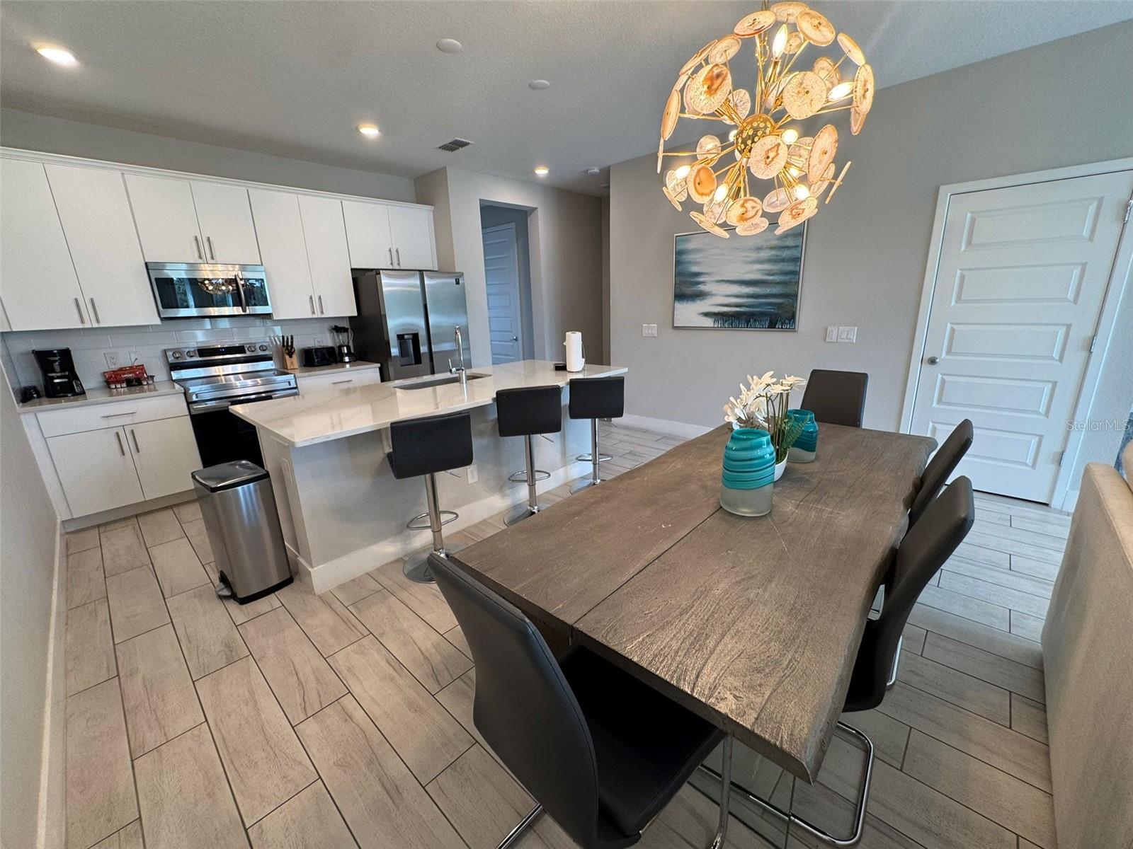 REUNION FAIRWAYS 17 & 18 PH 3 - Residential Lease