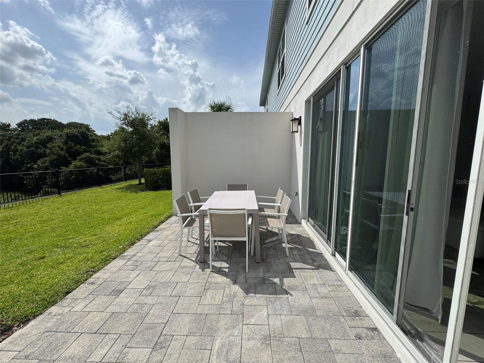 REUNION FAIRWAYS 17 & 18 PH 3 - Residential Lease