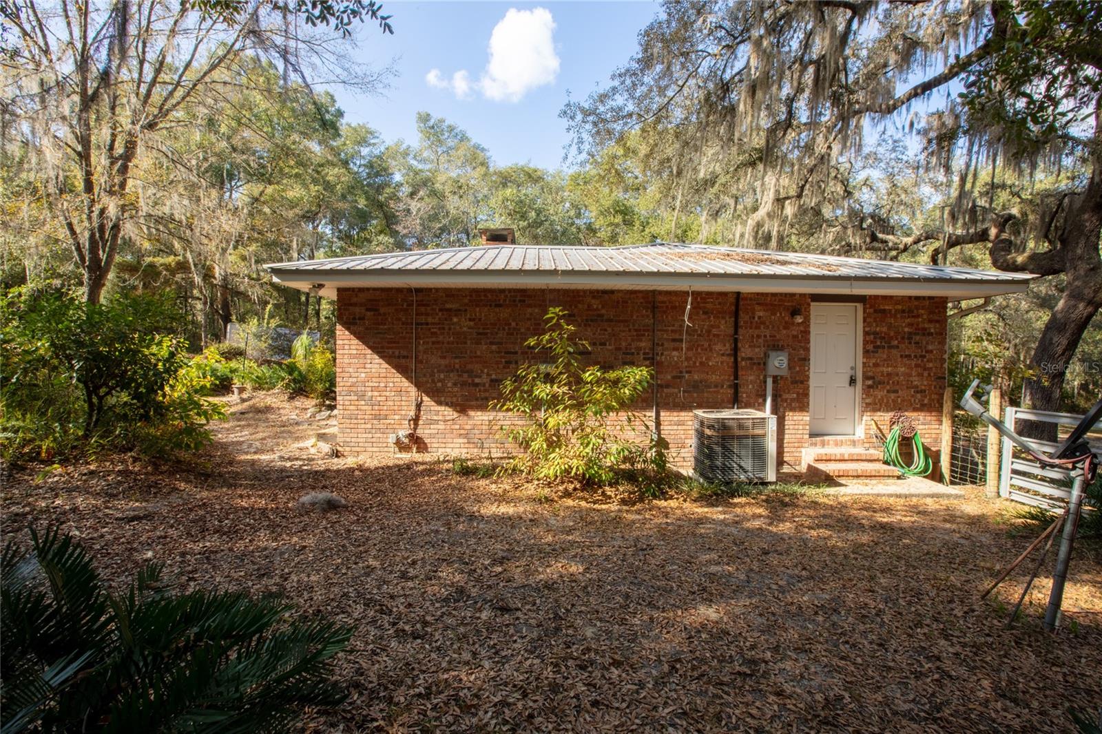 METES AND BOUNDS - Residential