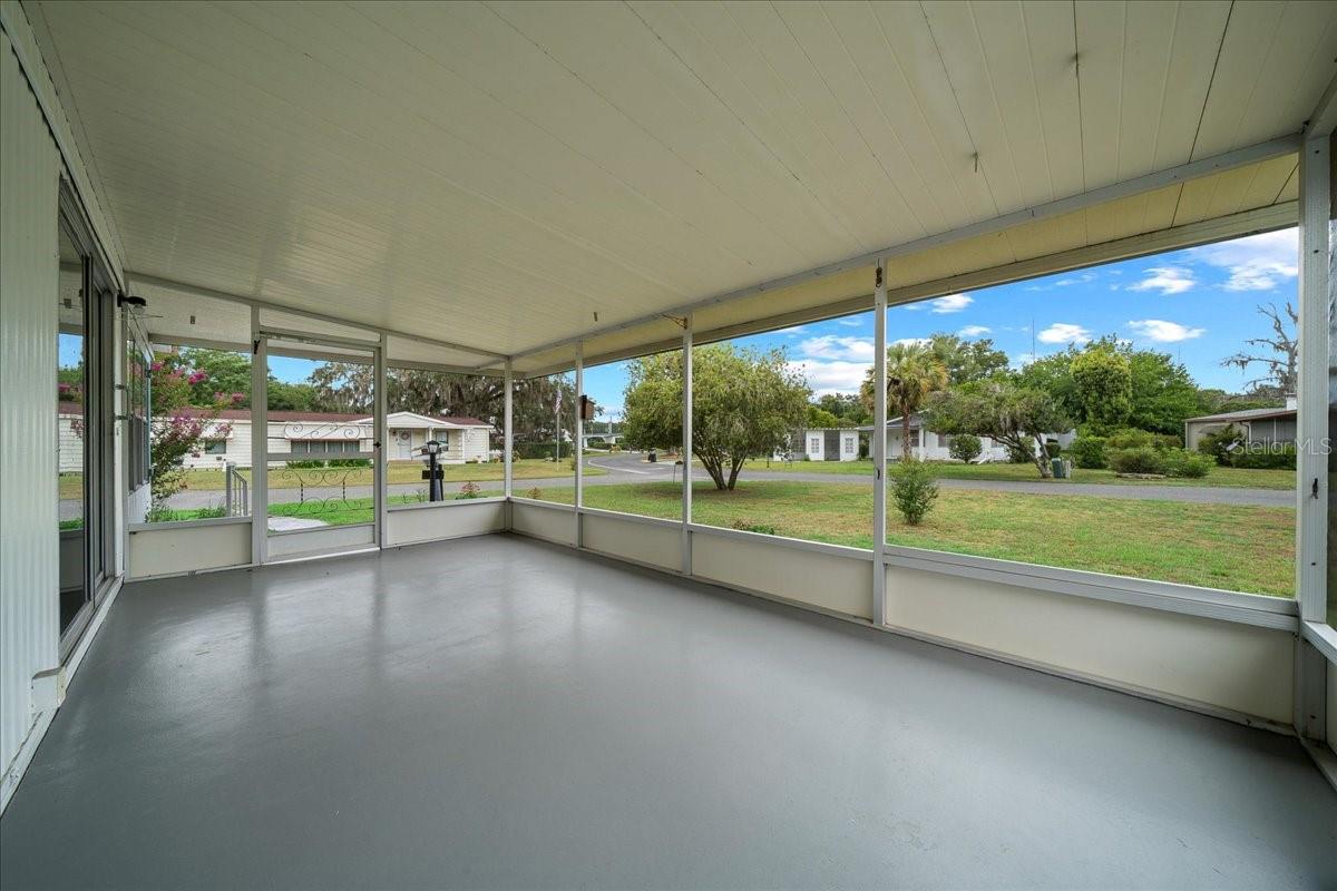 OAK PARK VILLAGE - Residential